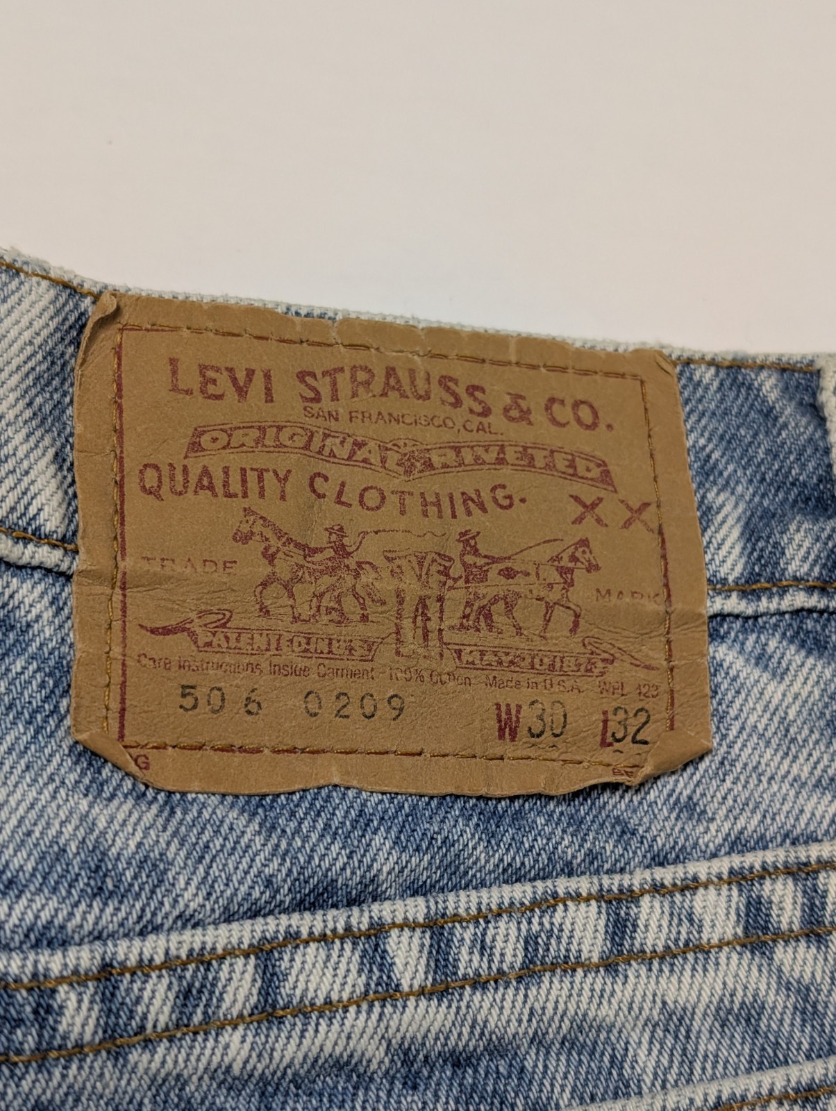 Vintage 1980s-1990s Women’s Levi Cut-Off Denim Shorts W30 Faded G-VG