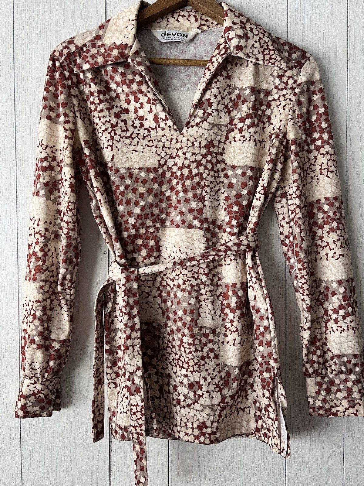 1970s Devon Disco Blouse Geometric Floral Dagger Collar Belted Neutral AOP
