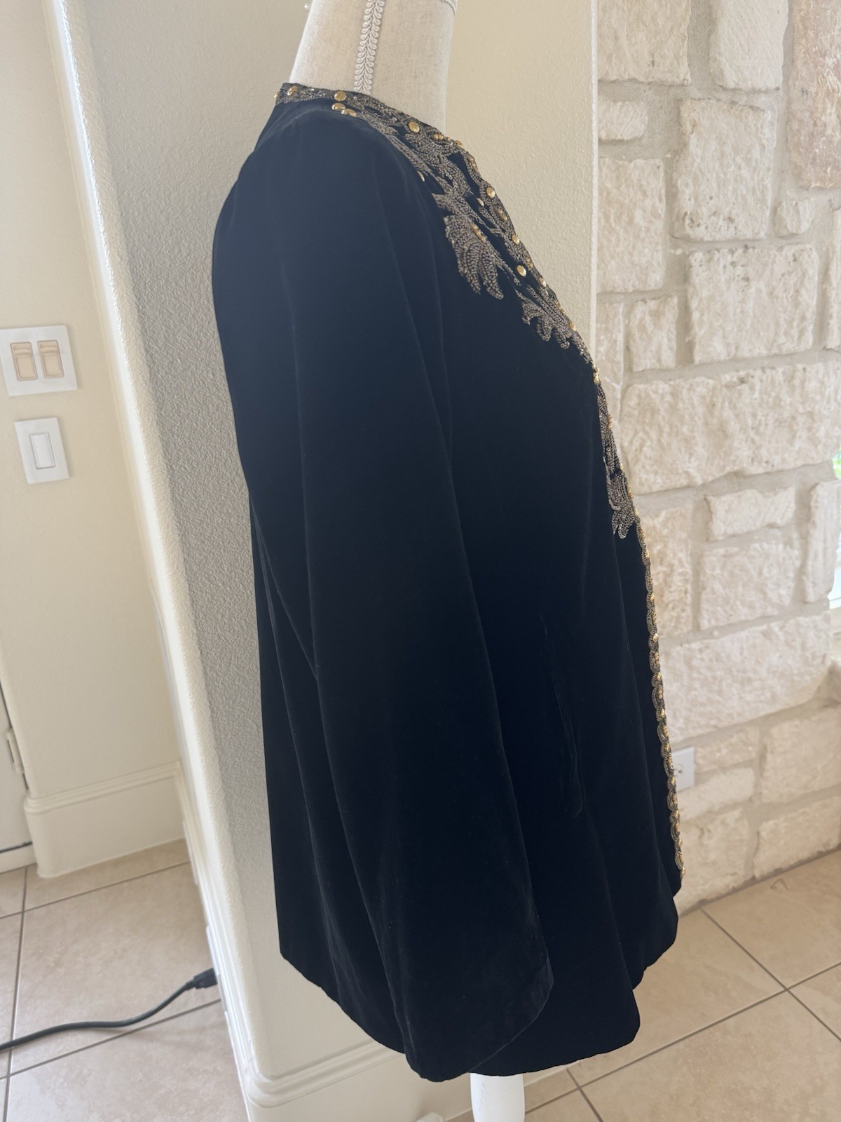 Vintage Neiman Marcus Black Velvet Hand Beaded Sequin Evening Jacket M