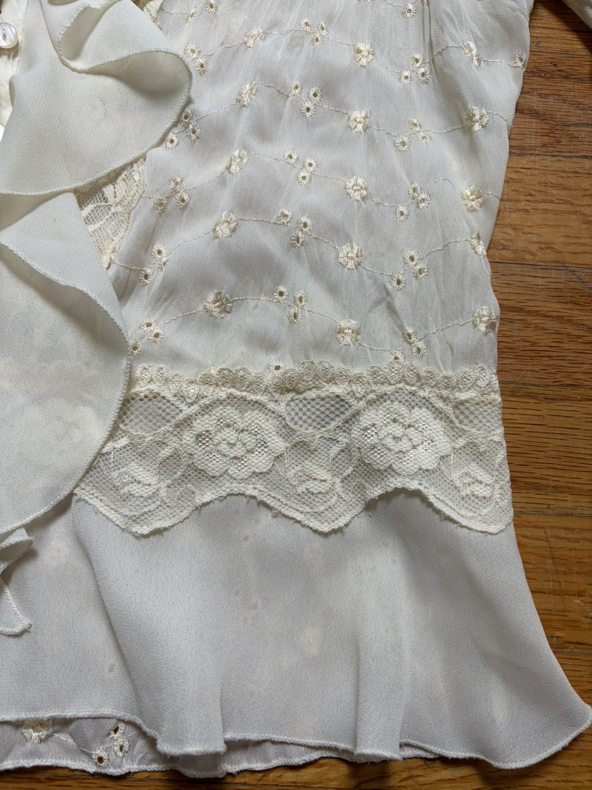 Vintage 90s Y2K Cream Lace Long Sleeve Top Sz L Fairy Coquette Ruffle Sheer