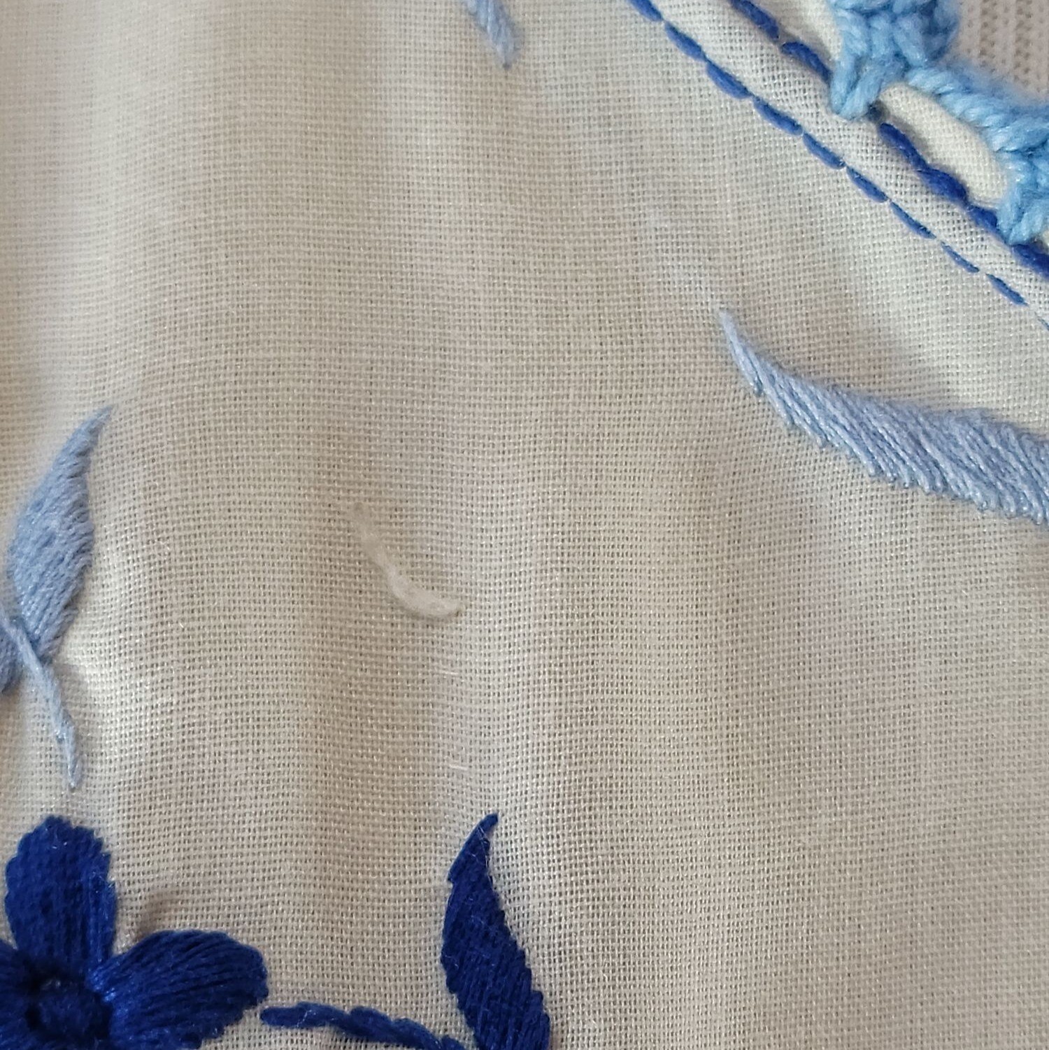 Vintage 1930s Hungarian White & Blue Bohemian Embroidered Floral Folk Blouse S