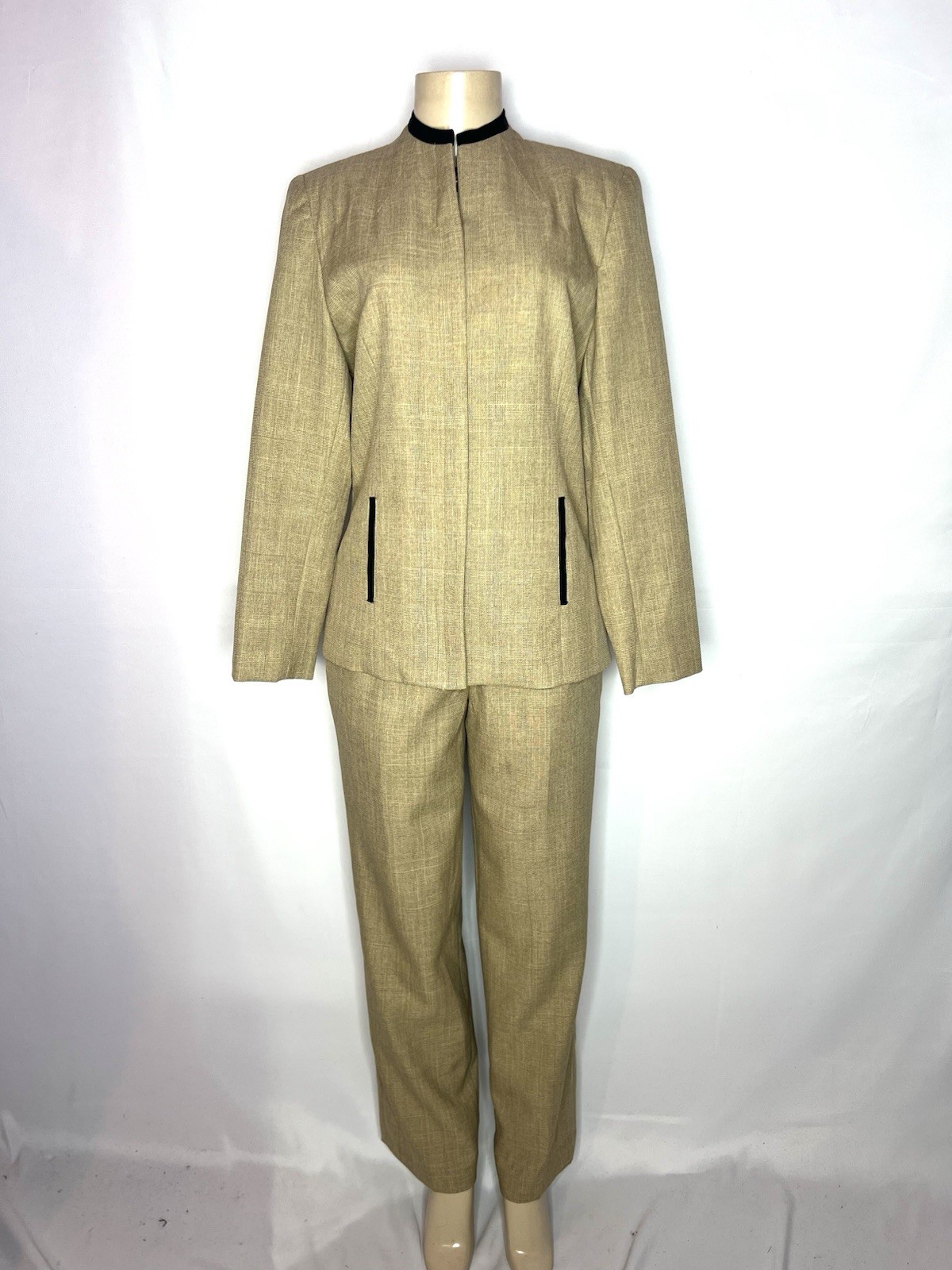 VINTAGE STANLEY BLACKER TAN/BLACK TRIM PANT SUIT SZ 8