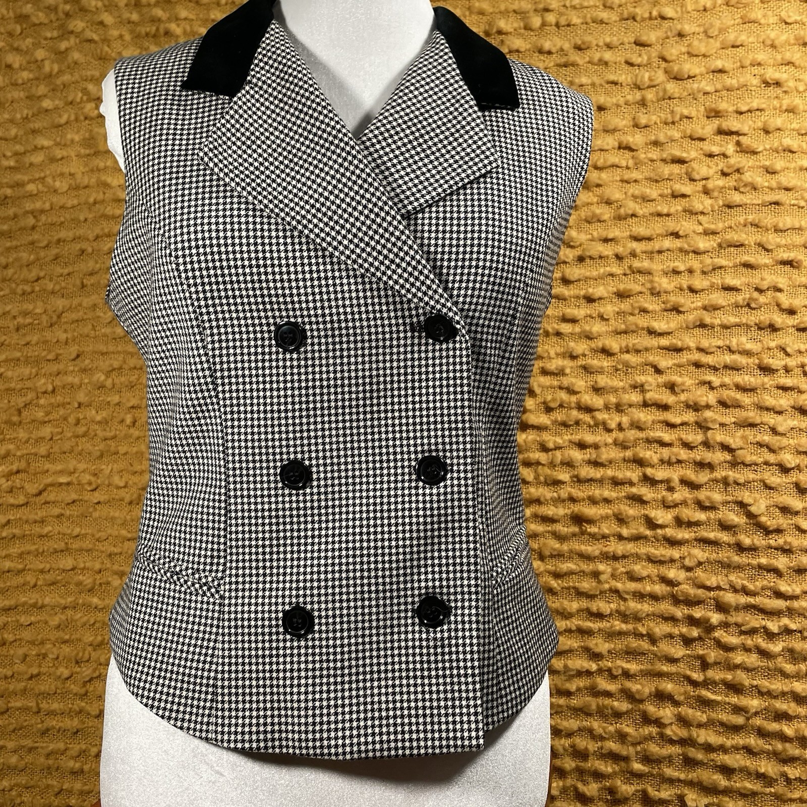 Vtg Alanni by Donnybrook Vest Dbl Breasted Wool Houndstooth Black Velvet Collar