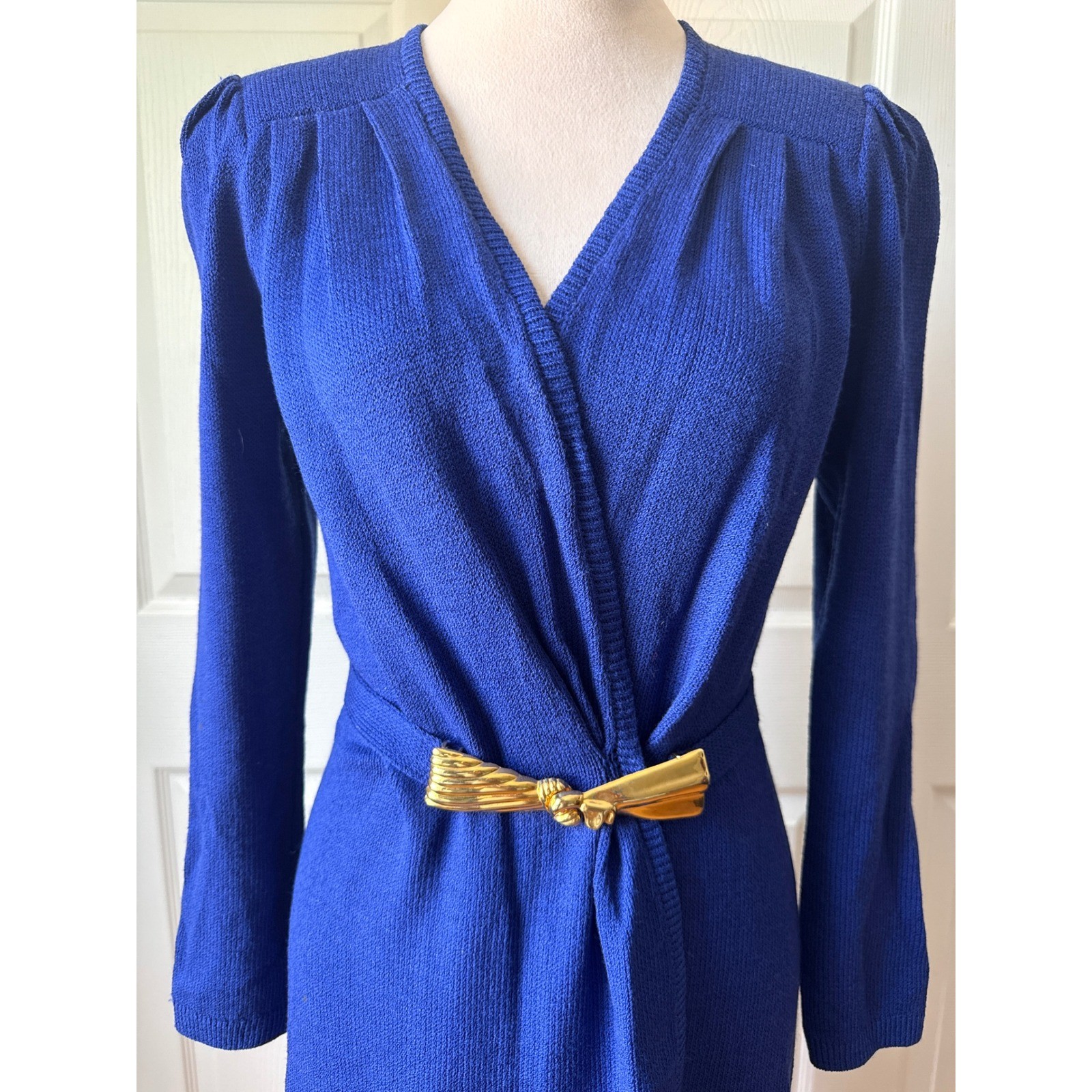 Vintage St. John Santana Knit Wrap Midi Dress Long Sleeve Gold Belt Est Size M