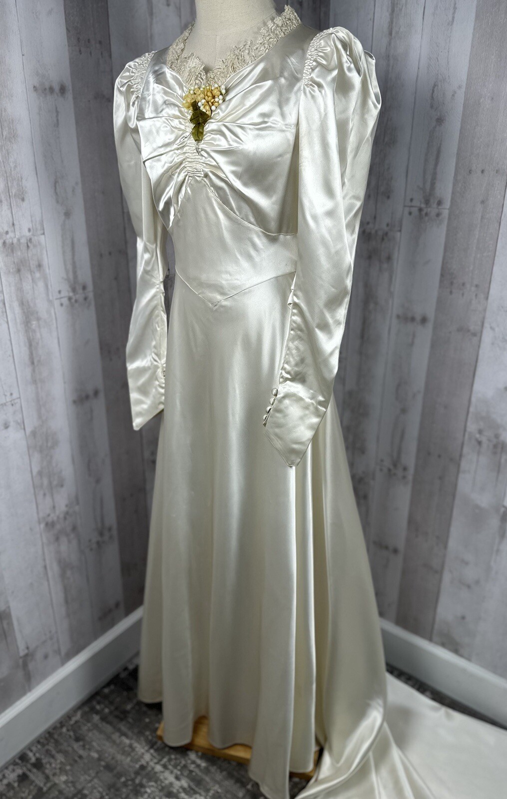 🌷1920s Art Deco Liquid Satin Wedding Gown / Bridal Dress Veil w/Wax Flowers
