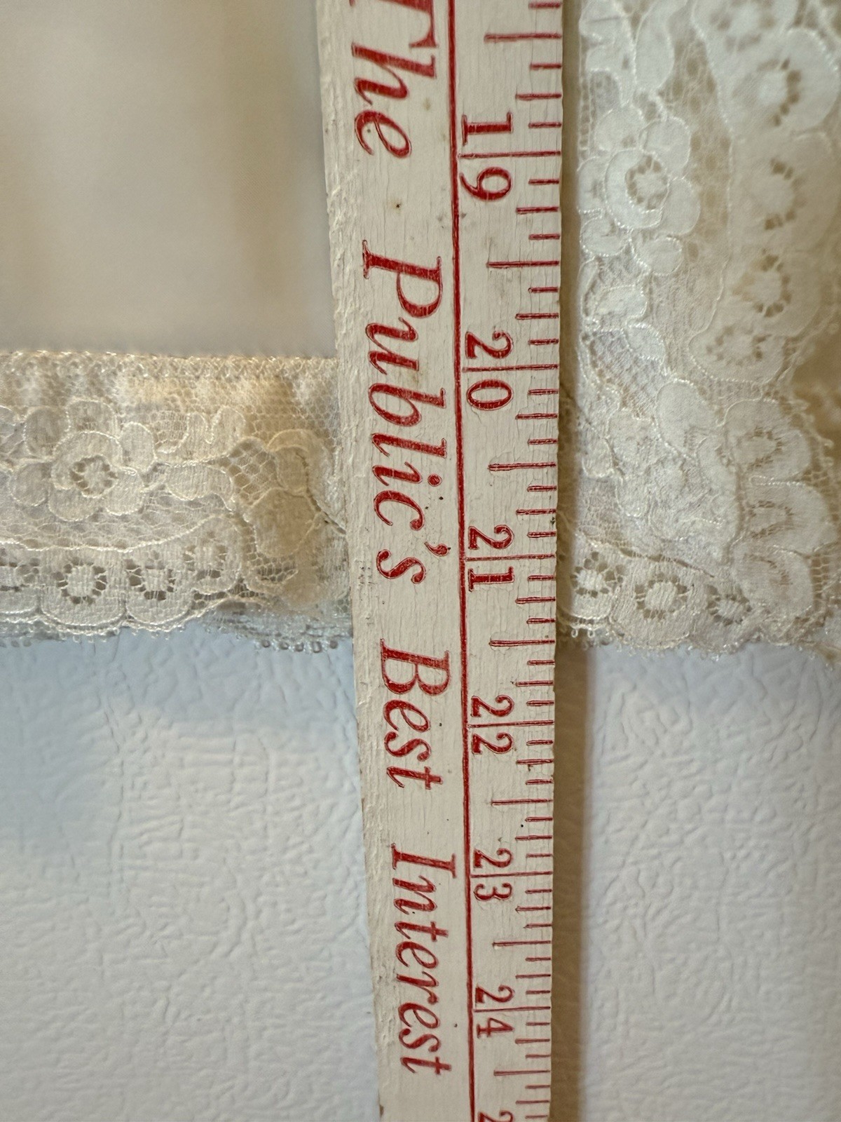 Barbizon Petti Pert Tafredda Lace Half Slip Sz Med Short White Lingerie 9” Slit