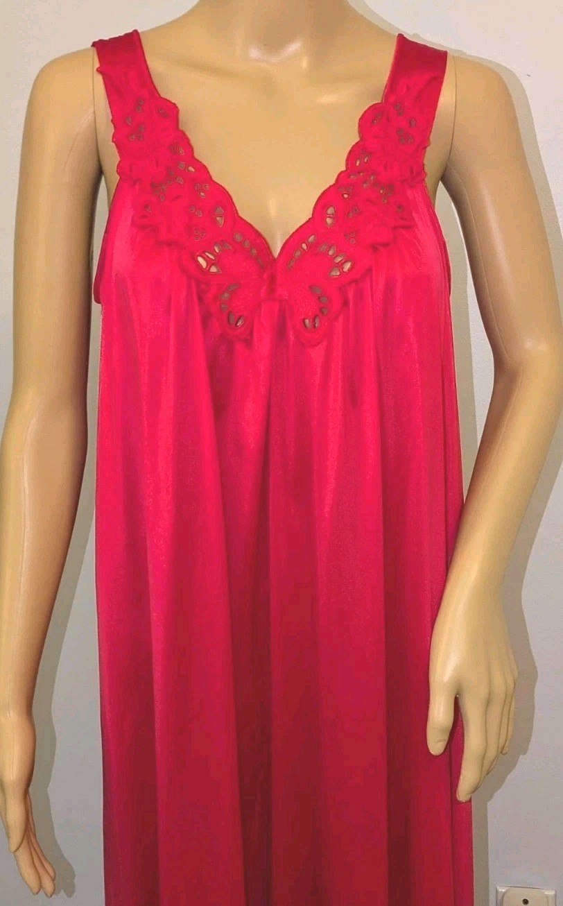 Vtg Vanity Fair Siren Pink Nylon Gown Butterfly Embroidered Long Nightgown