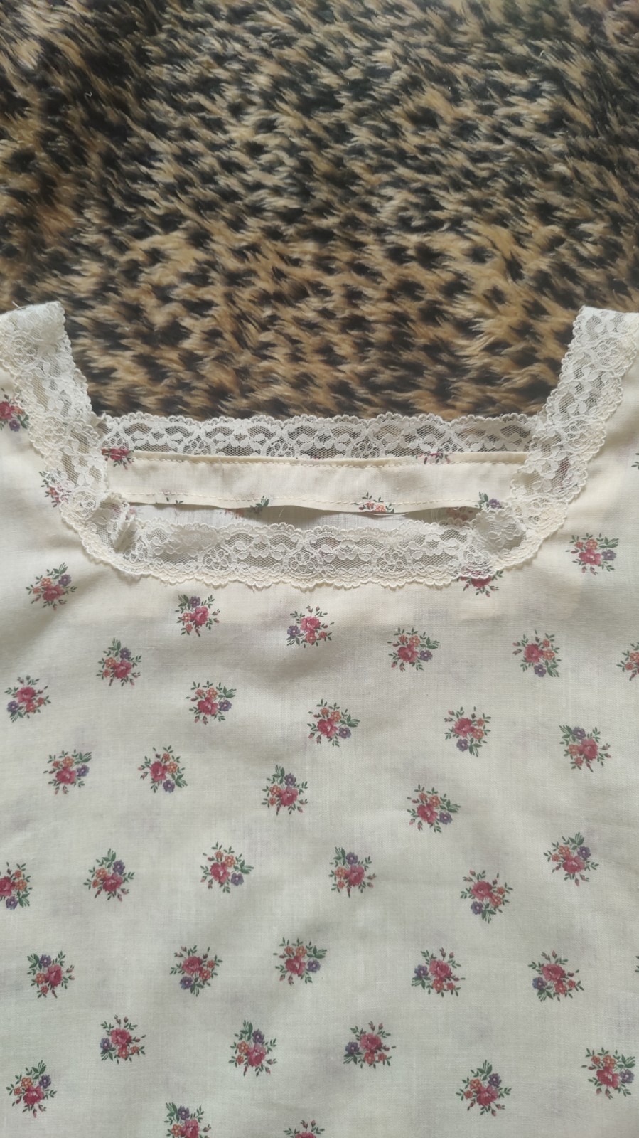 60s Vintage Coquette Dollette Cream Floral Lacy Milkmaid Babydoll Top Size M/L