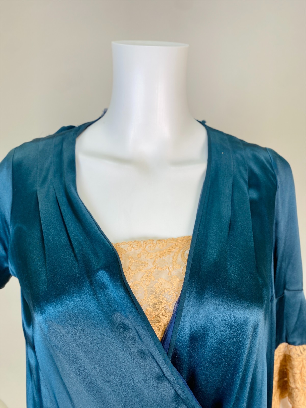Antique Vintage Early 1920s Teal Blue Silk & Floral Lace Robe House Coat AS IS