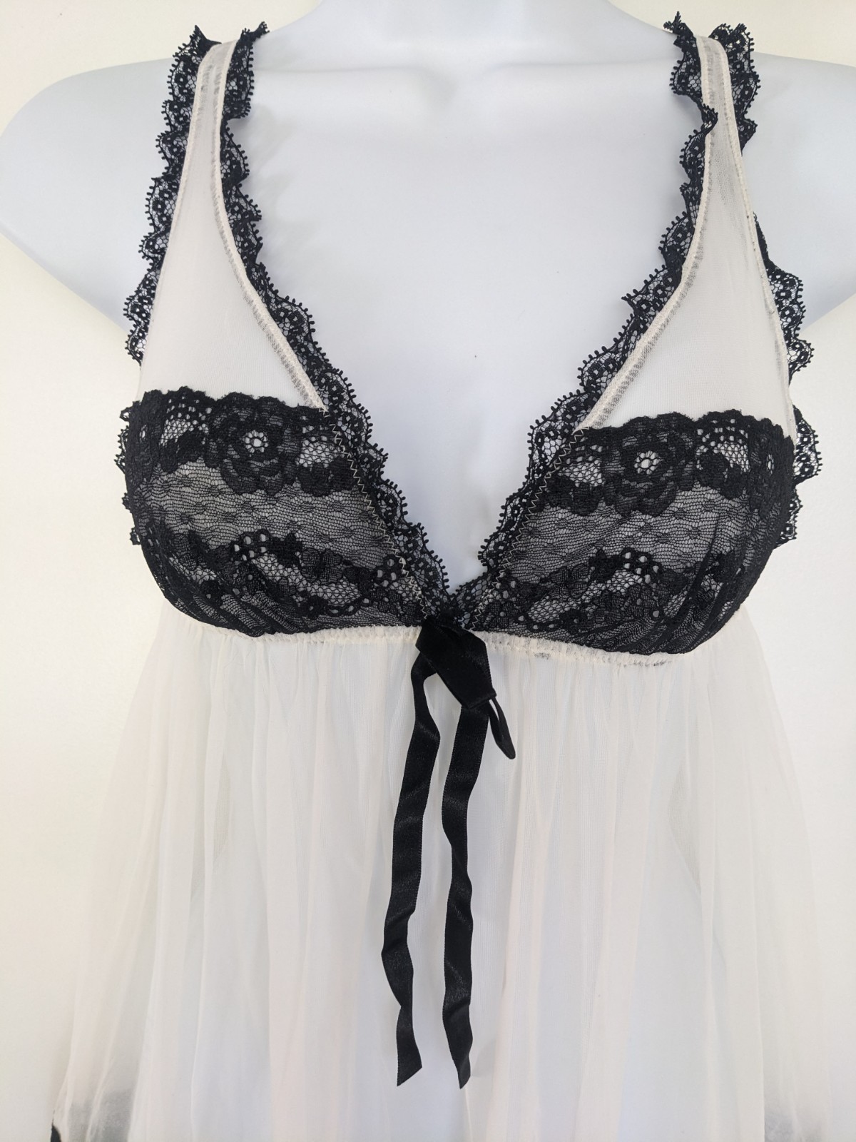 Vintage Victoria’s Secret white sheer 2 Piece Babydoll Set thong panties lace S