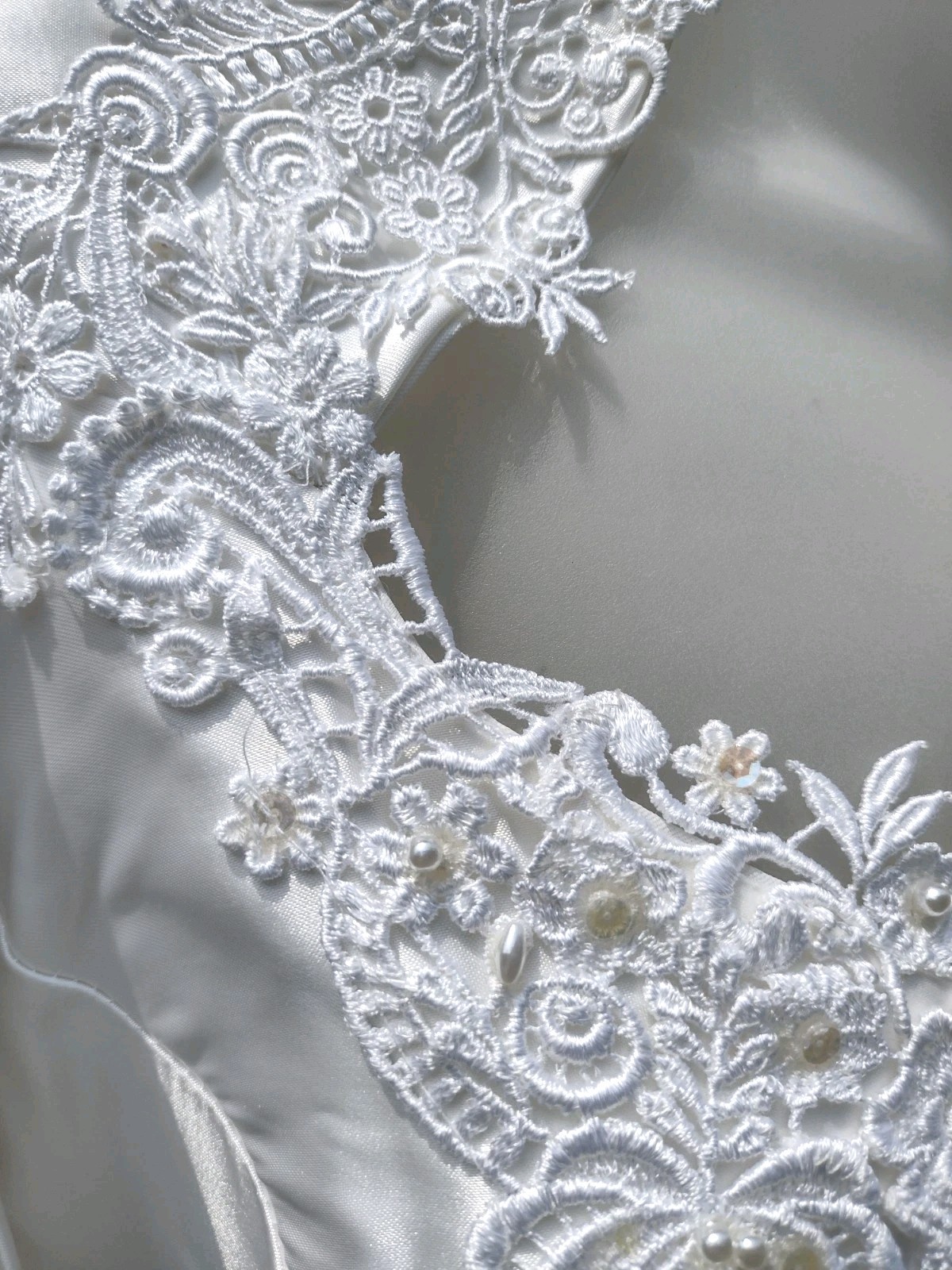 Vintage Alfred Angelo Wedding Gown Satin Lace Beaded Puff Sleeve Train USA 15/16