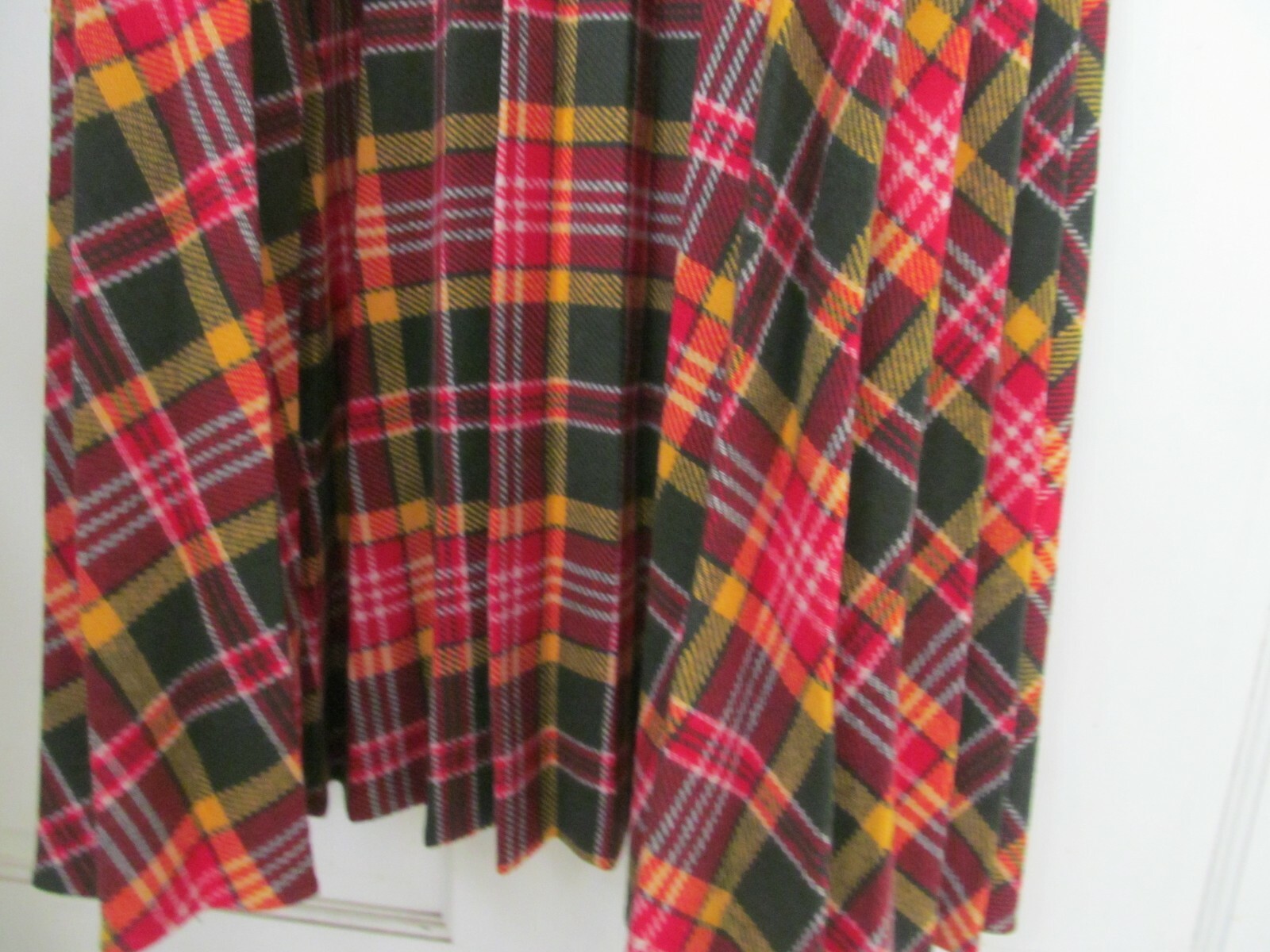 Bobbie Brooks VTG 60s maxi skirt multicolored plaid Pleats Across waist 26″ S