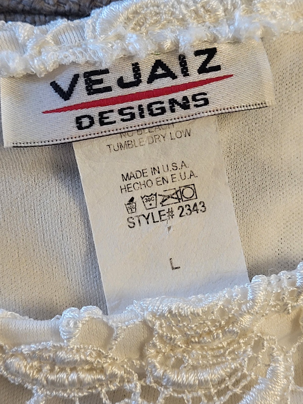 VeJaiz Vintage 80s Made In USA Large White Lined Lace Top