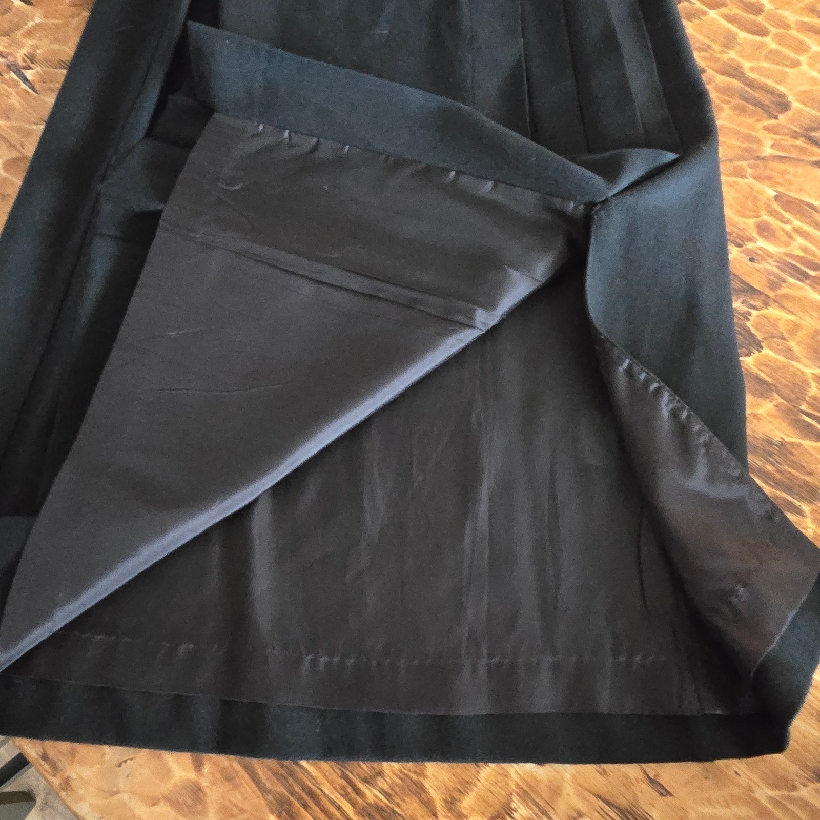 Cambridge Spirit Vintage Black 100% Worsted Wool Pleated Skirt Gold Button 12