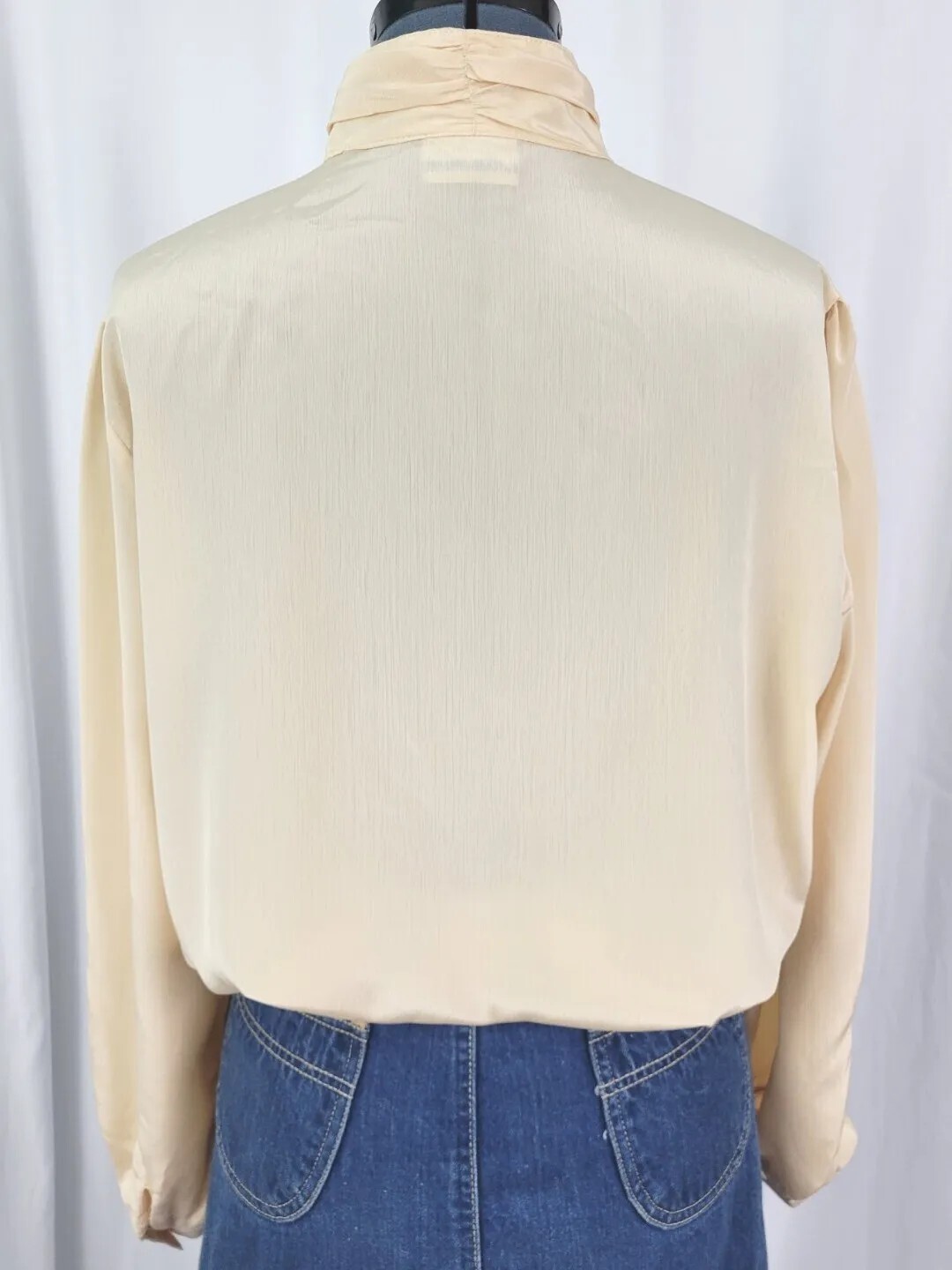 Vtg Paris Station Peachy Cream Blouse w Con Button Down Front Size XL?