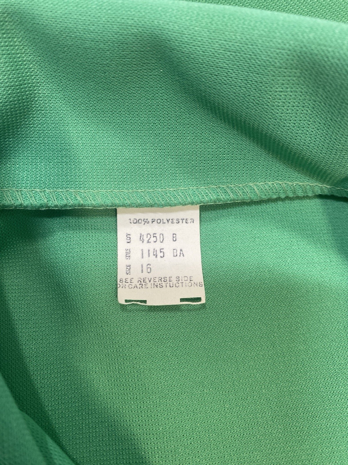 Women’s Vintage Top SIZE LARGE green short sleeve 60s 60s point collar
