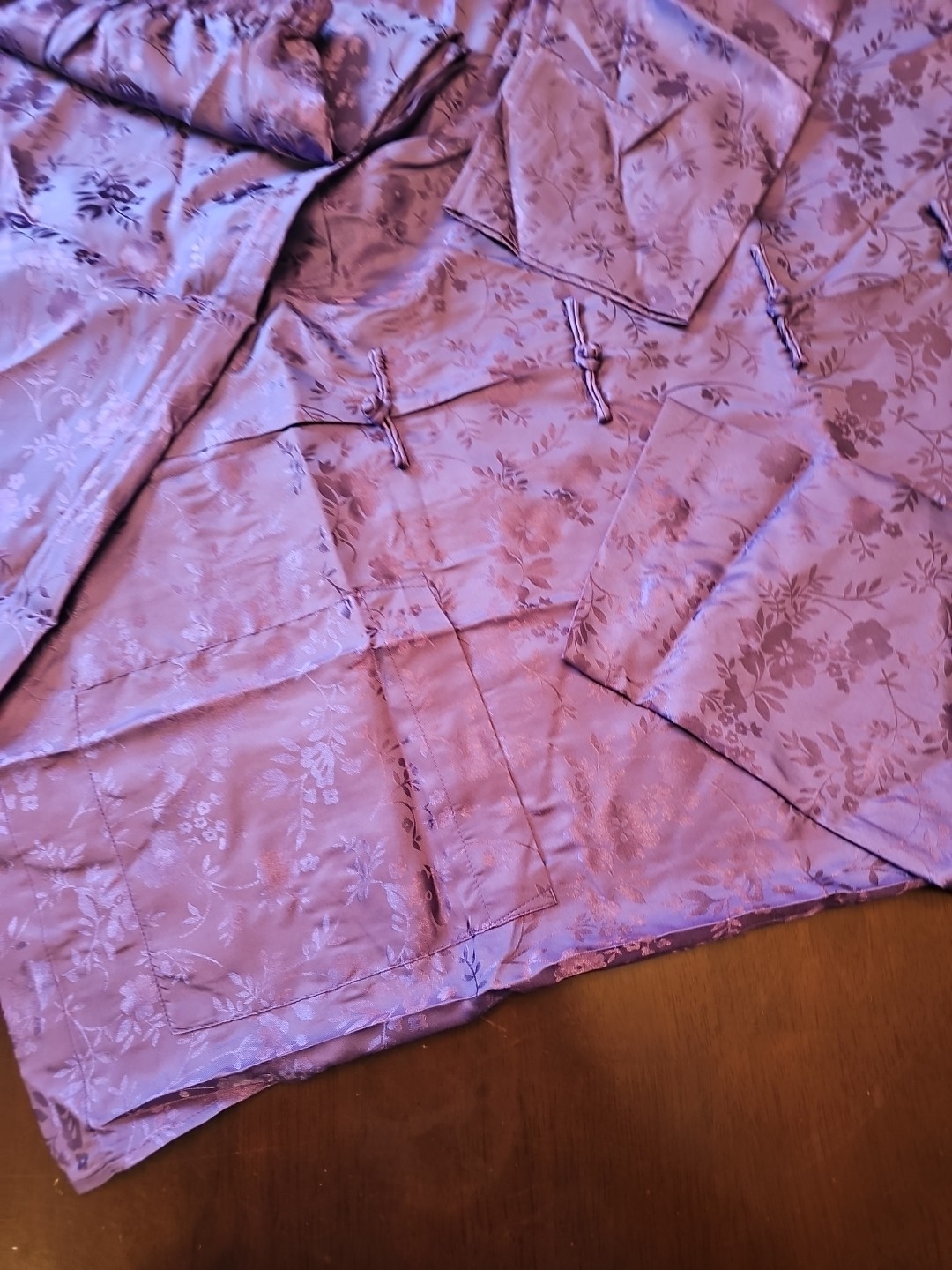 New Vintage Bloomingdale’s Oriental 2 Piece Long Sleeve Pajama Set Purple Floral