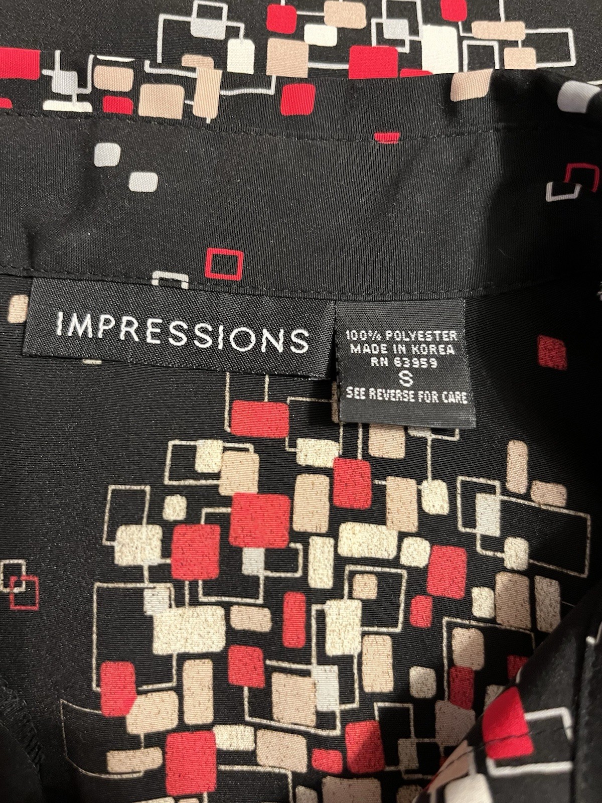0023 Impressions VTG Women’s Black Top With Geometric Confetti Print Pattern S