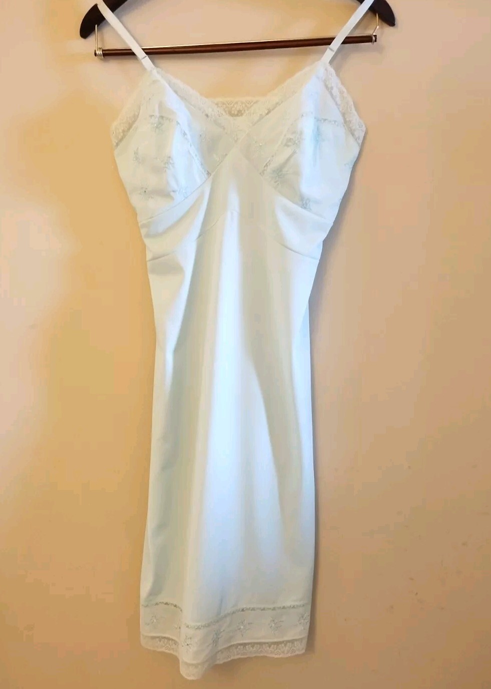Vintage Full Slip Vassarette 3950 Turquoise Size 32 Beautiful Stitching USA