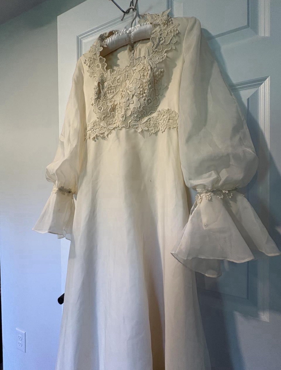 True Vintage Union Made 1970s Prairie Ivory Wedding Dress Size 10