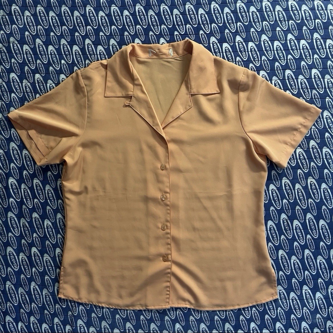 Vintage 60s Women’s Orange Cream Loop Collar Rockabilly Button Down Shirt Preppy