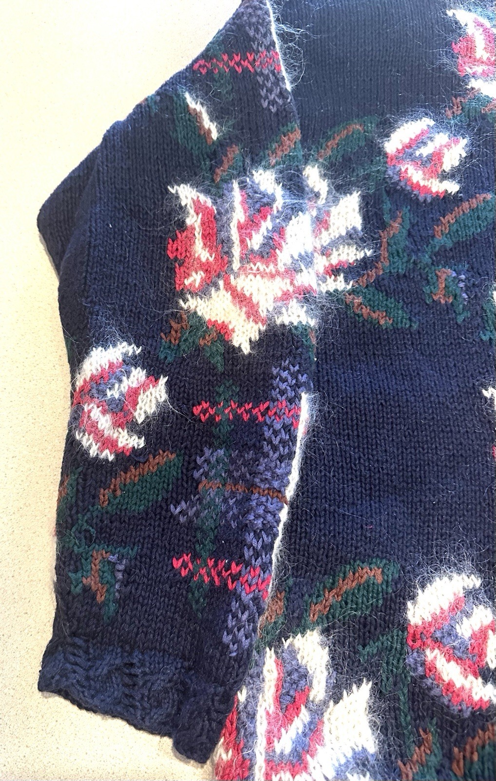 Vintage 80s Hand Knitted MOHAIR DESIGNER V-Neck Floral Sweater