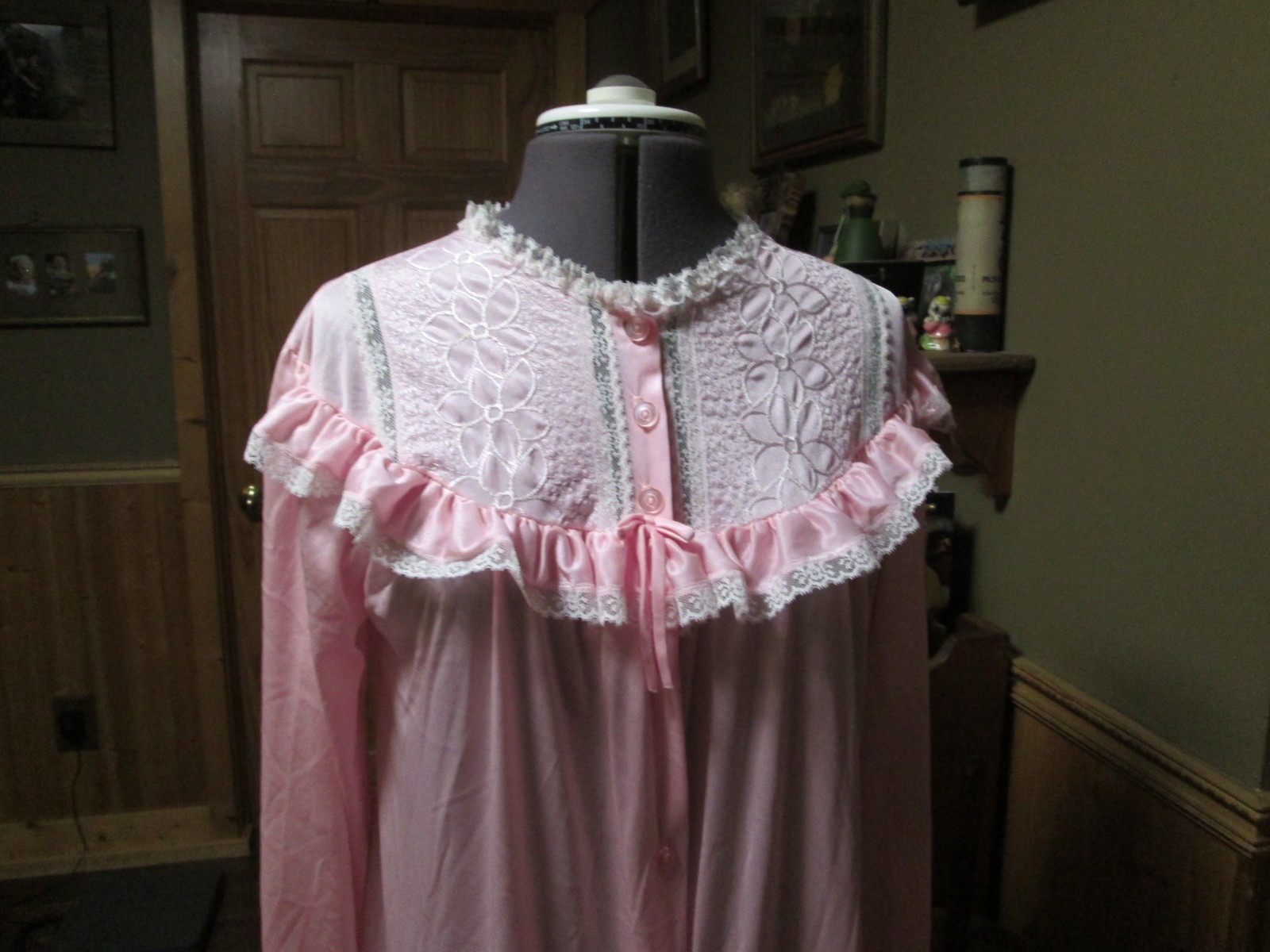 VTg RIKKI New York Modest Pink lace pinafore ruffled hem button front glam lg