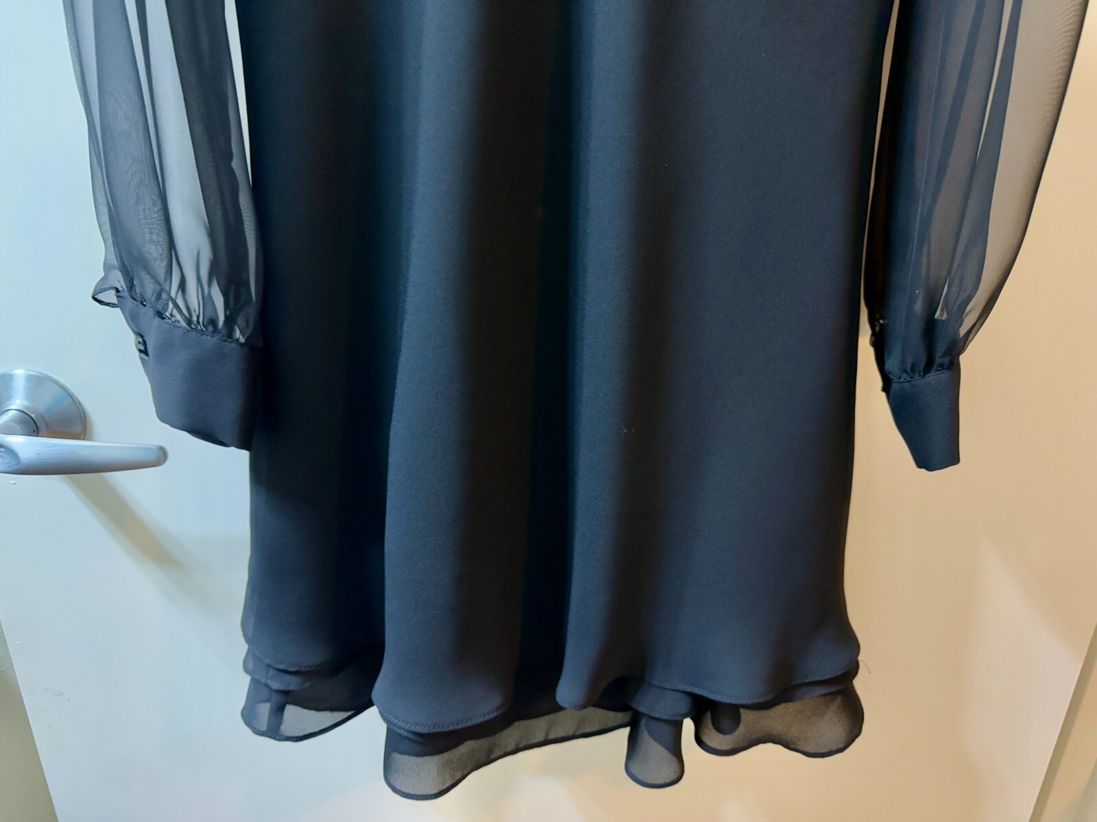 Hampton Nites sz 8 Women’s Sheer Sleeved Ruffled Hem Black Dress #291
