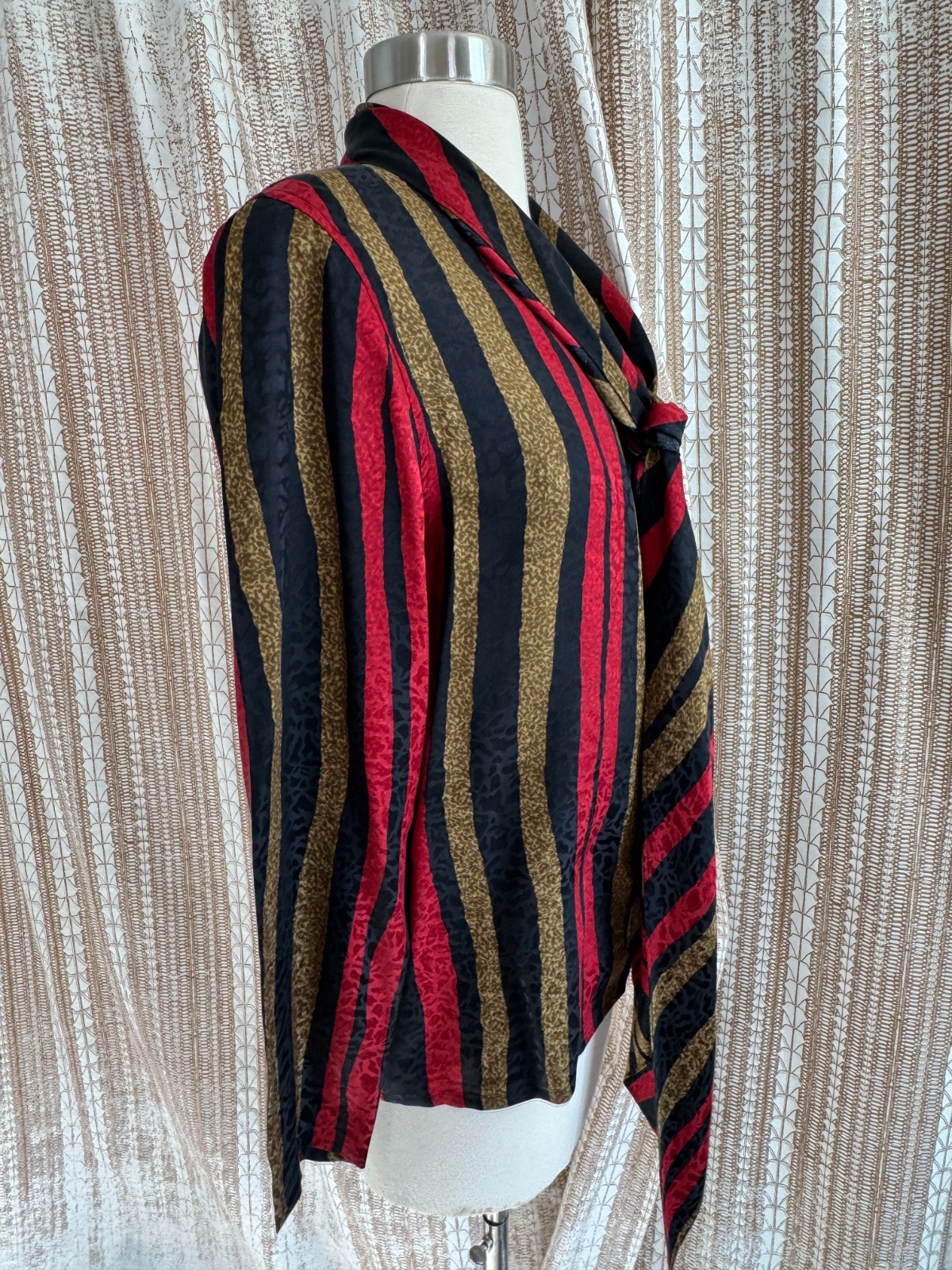 Vintage 1990s Ann May 100% Silk Blouse – Bold Stripe Pattern – XS