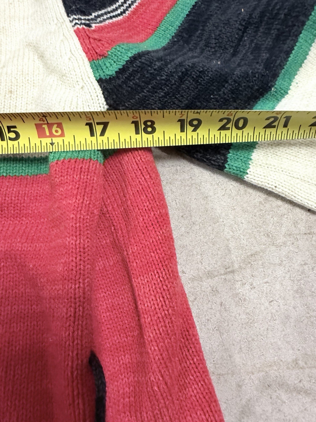 Vintage 1970s WEATER All-Over Pattern Acrylic Knit Cardigan