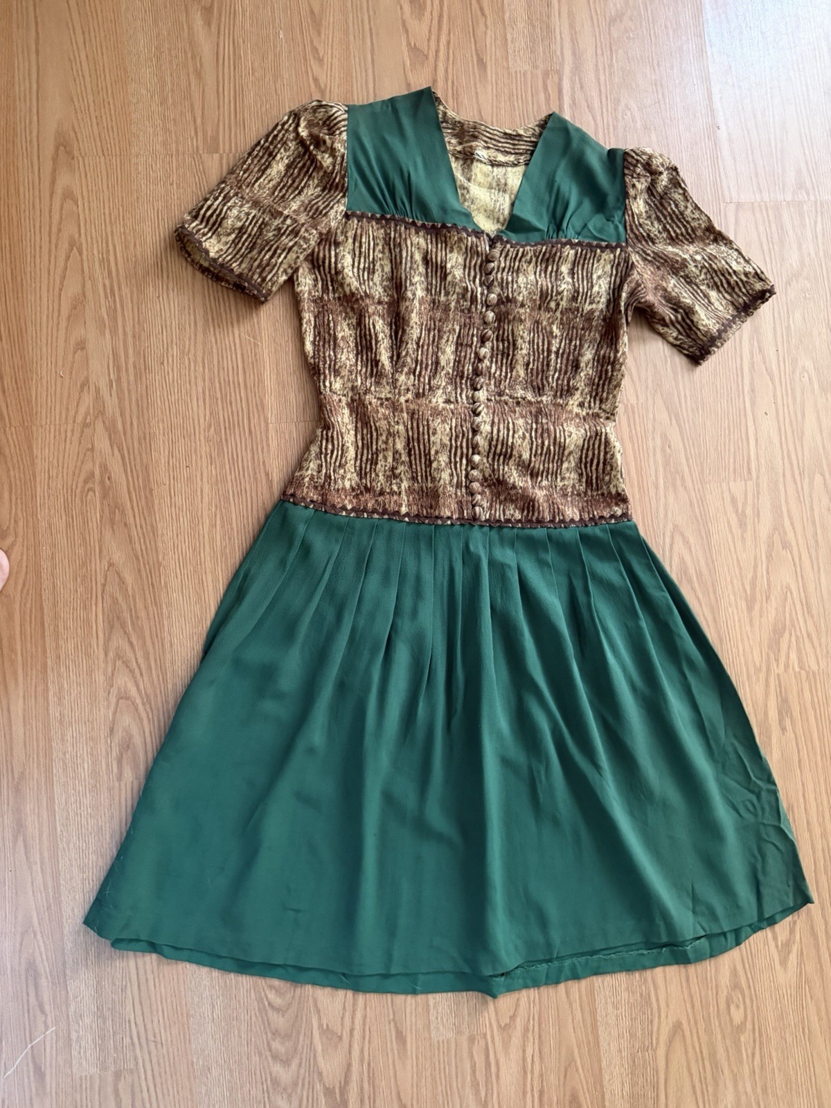 Vintage 1940s Leopard Animal Print Rayon Two Tone Dress