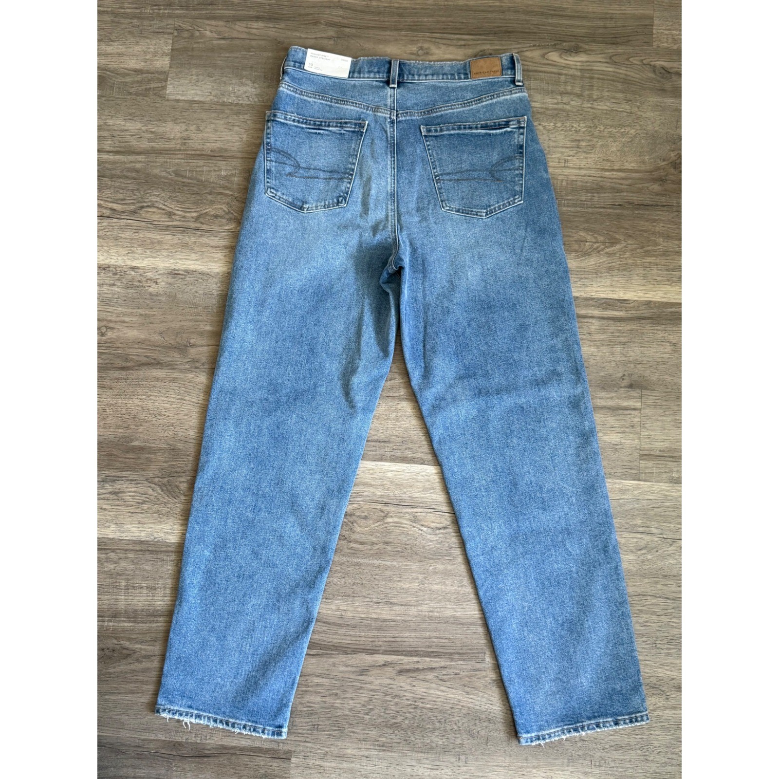 American Eagle Highest Rise Baggy Straight Jeans 10 NWT Medium Wash 90s