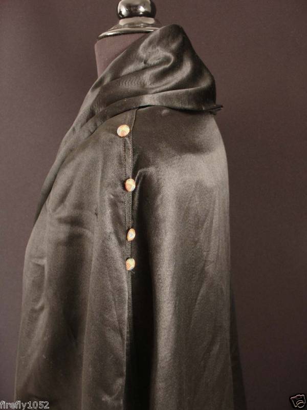 RARE VINTAGE 1920’S BLACK FINE SILK SATIN OPERA CAPE