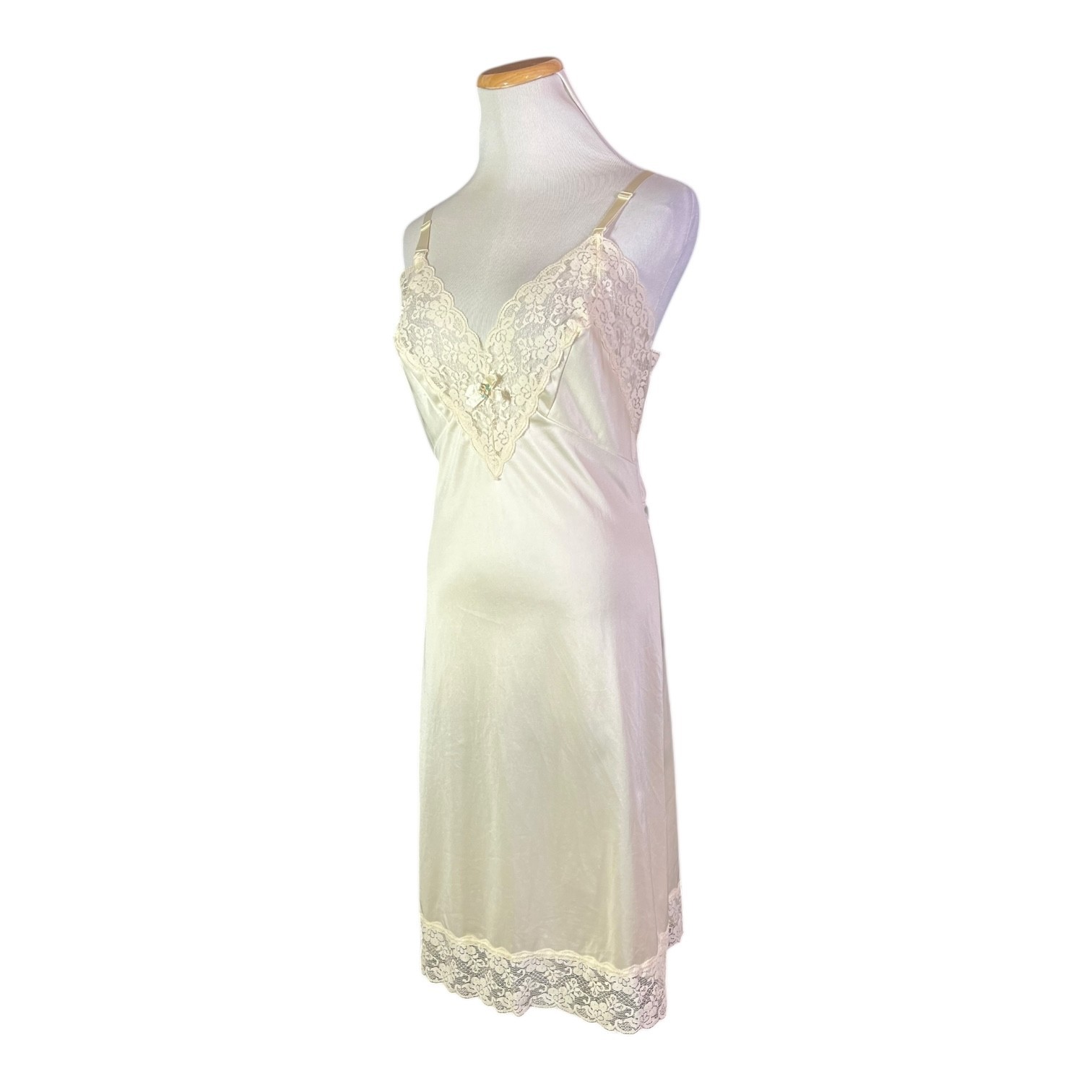 Vintage Sliperfection Size 34 Cream Slip Adjustable Straps Lace Trim