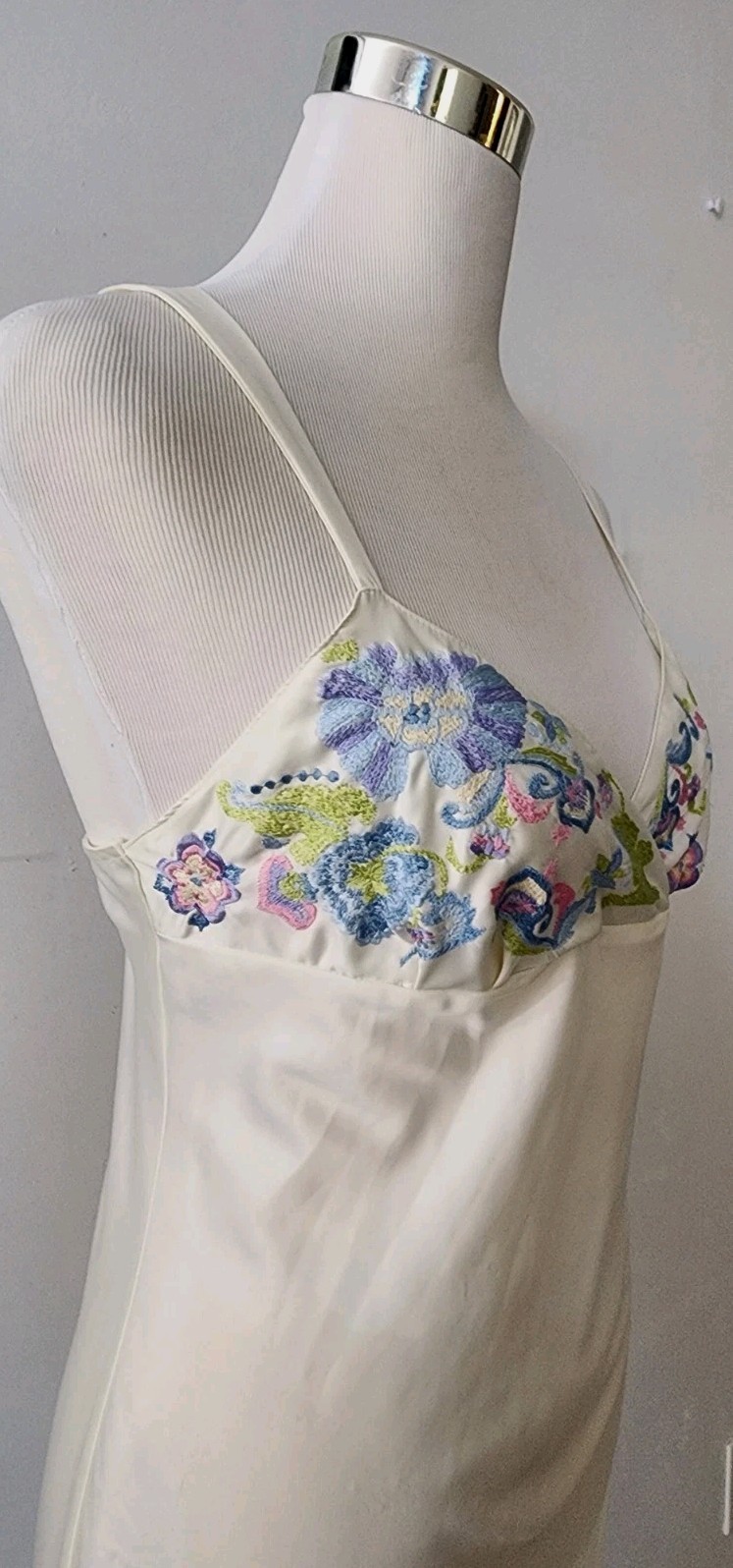 Vtg CRUZ Natori Sz M Long Peniore Nightgown Embroidery Ivory