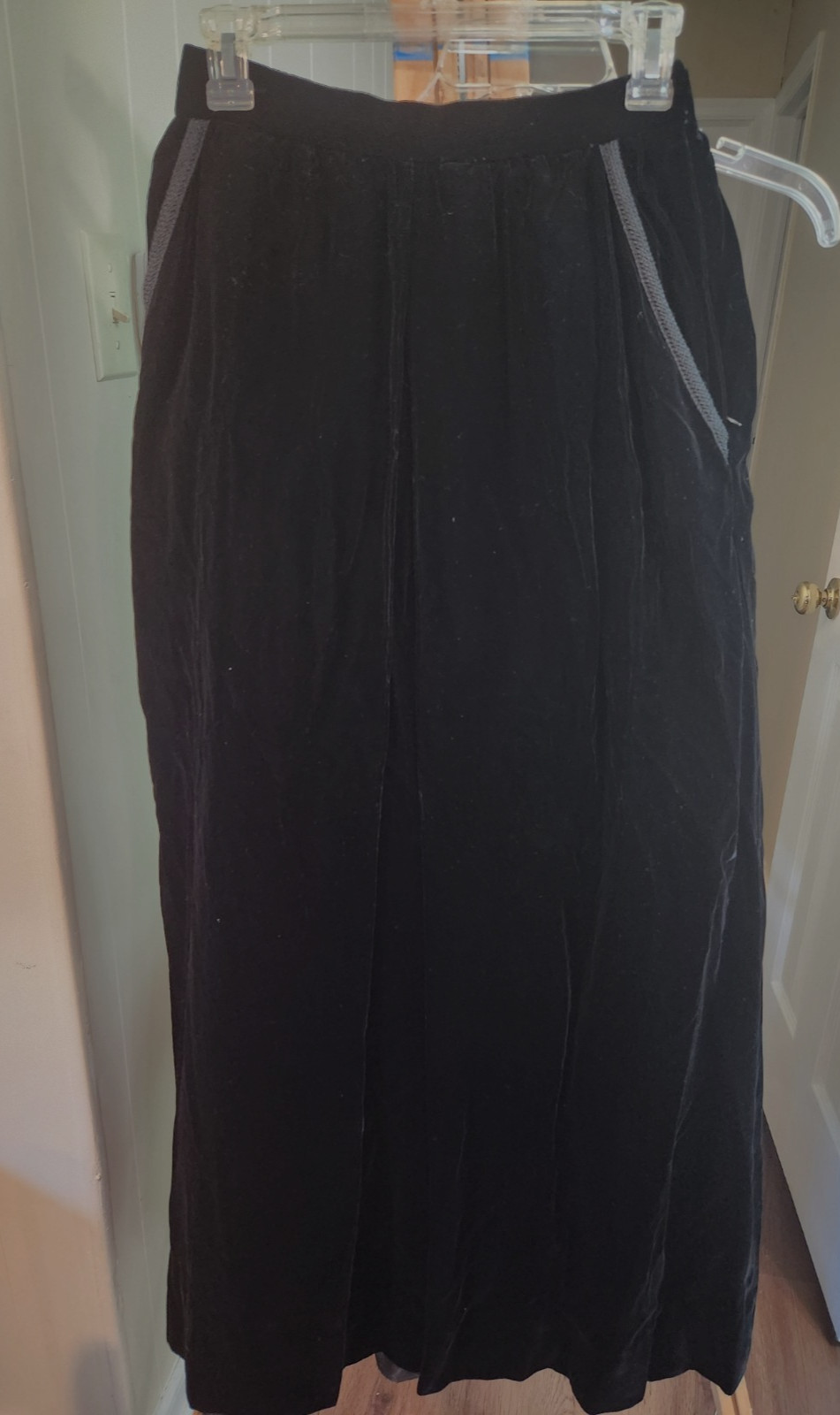 VINTAGE OSCAR DE LA RENTA VELVET LONG/MAXI SKIRT