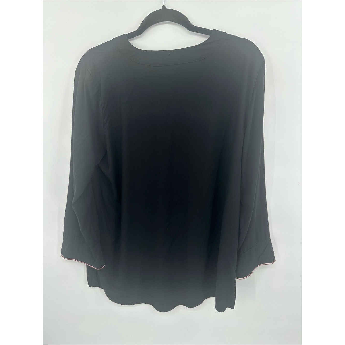 Tommy Hilfiger Black Split Neck Blouse Women’s Medium 3/4 Sleeve Viscose 1273