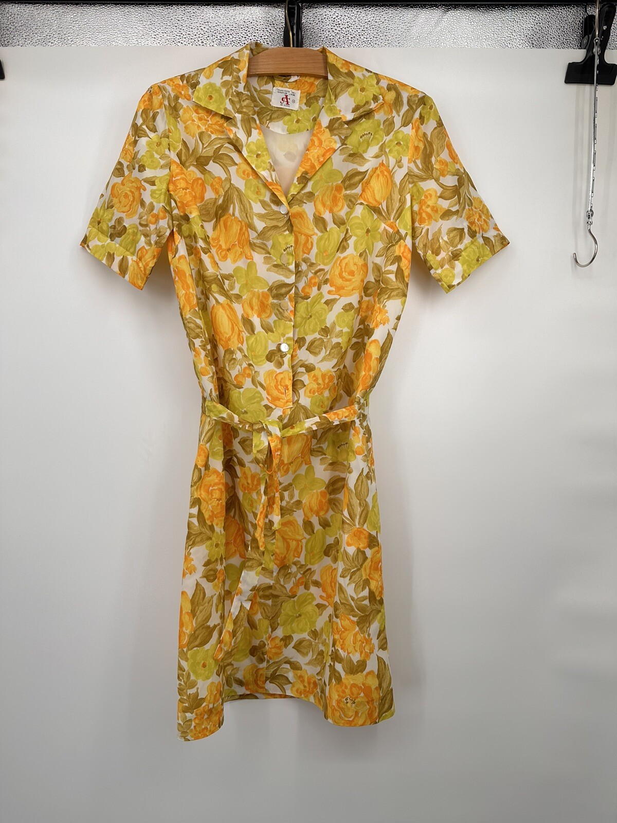 Vintage Ca 1960s sleeveless yellow lemon colors belt multicolor nylon dress