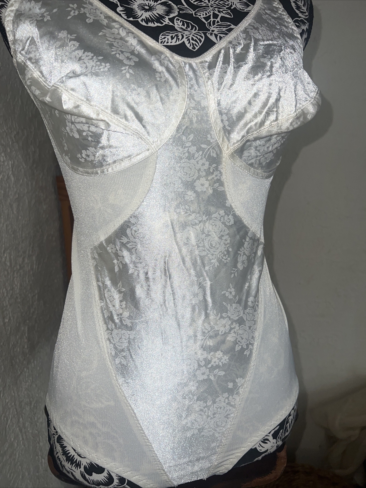 Vtg 70’s Beige Teddy Shaper Size 36 Bust Fits B C D Lace Trim Soft Cup