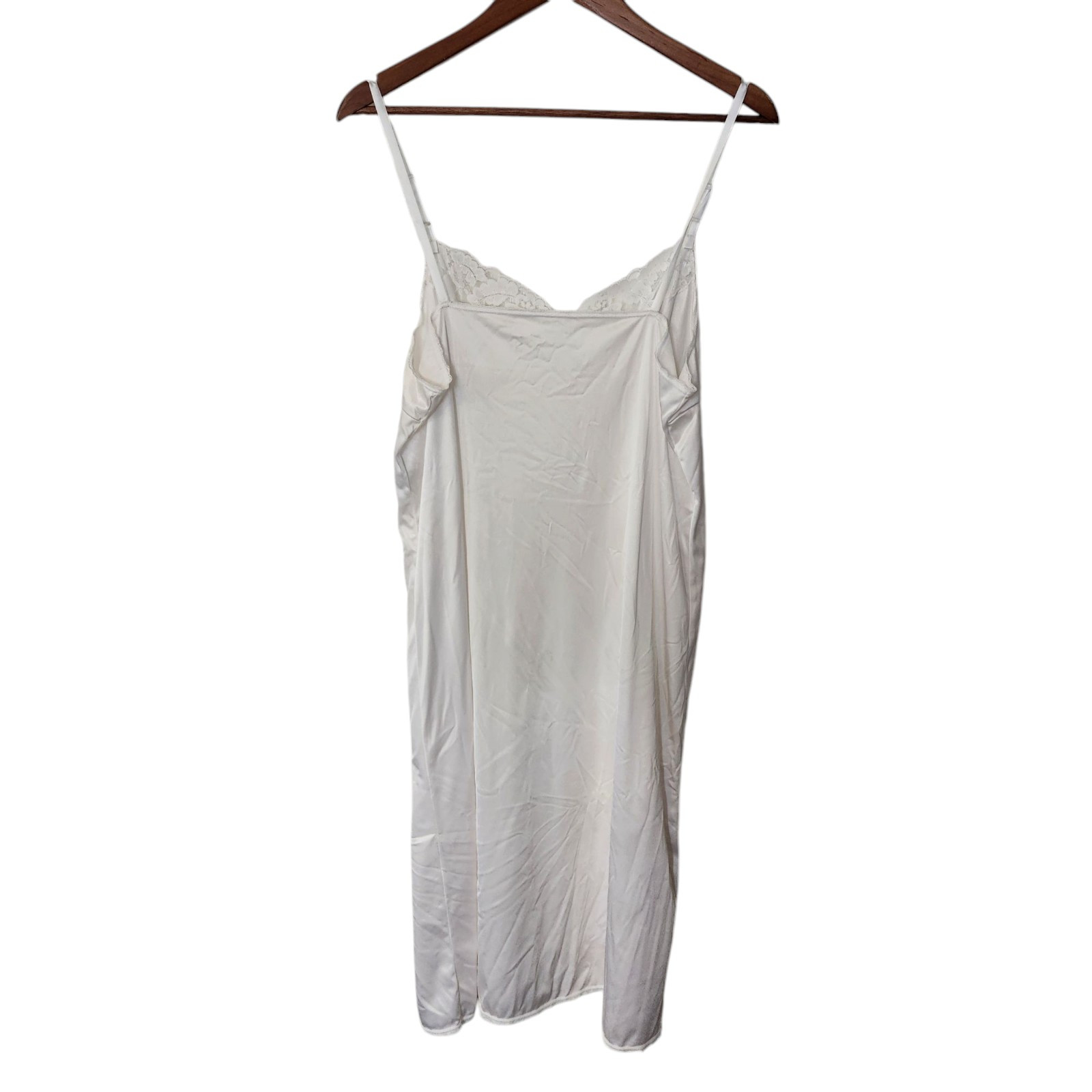 Women’s VASSARETTE Full Slip White 28” 38/44 Style #10-105 Lace Nylon Vintage