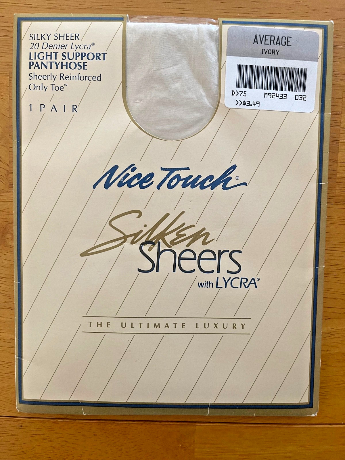 NICE TOUCH Silken Sheers Light Support Pantyhose Size Average Ivory