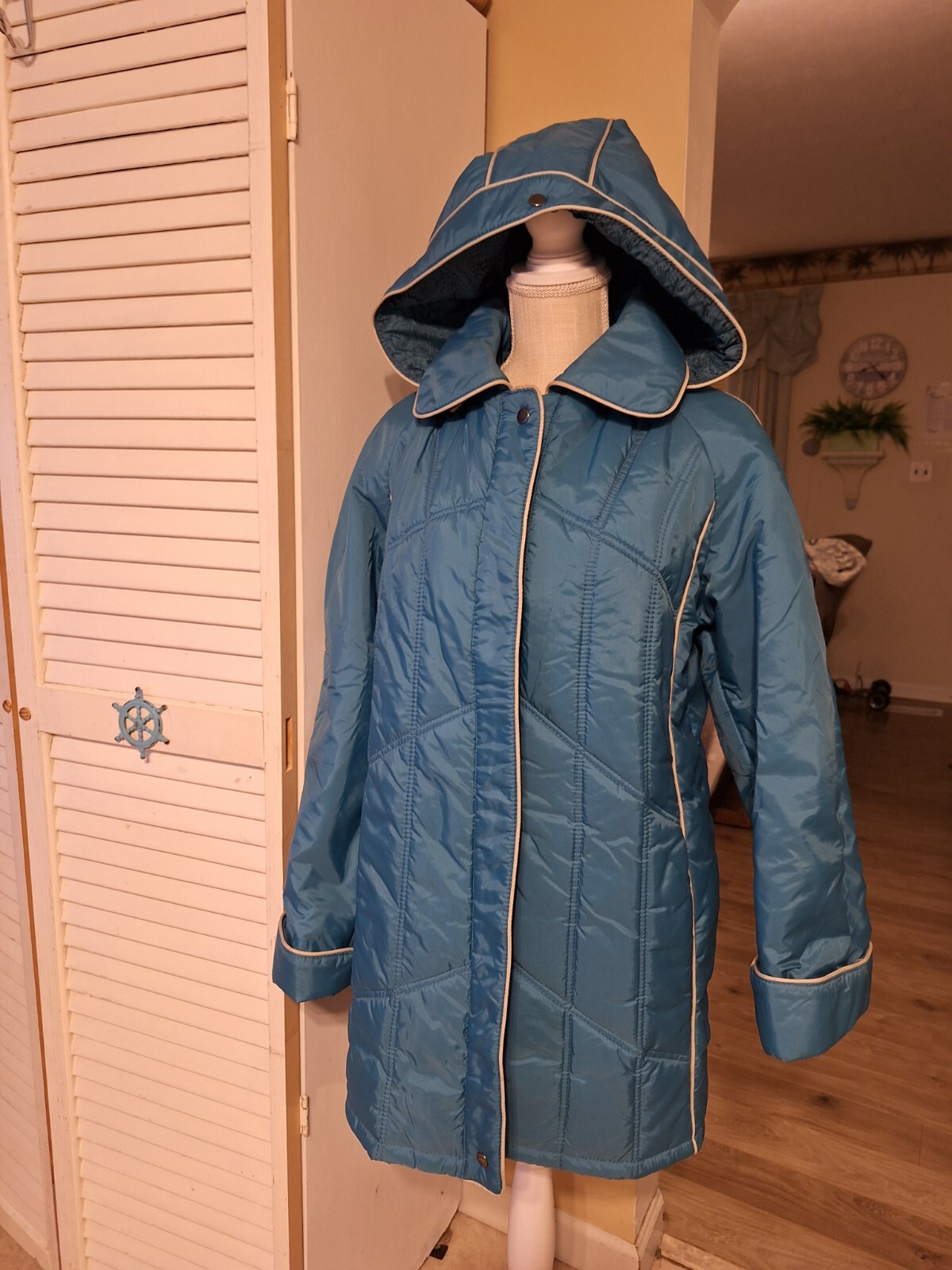 Vintage Rare 3/4 Length Teal Coat Size 14 Flattering Figure Fit Snap Closer