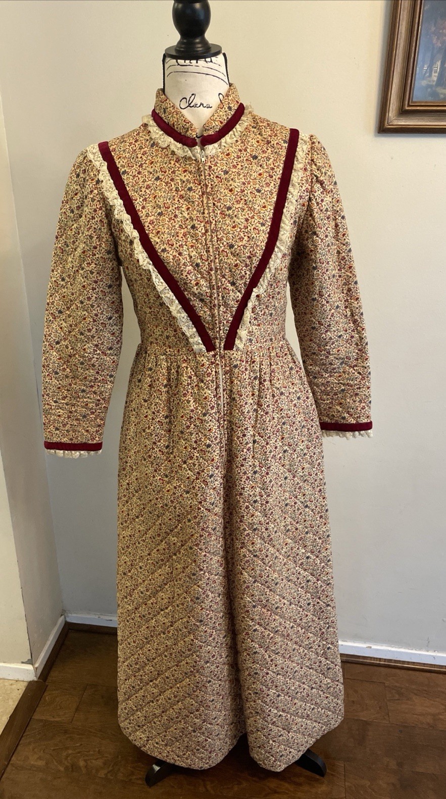VINTAGE RARE women’s quilted dress Size medium Berkleigh Juniors