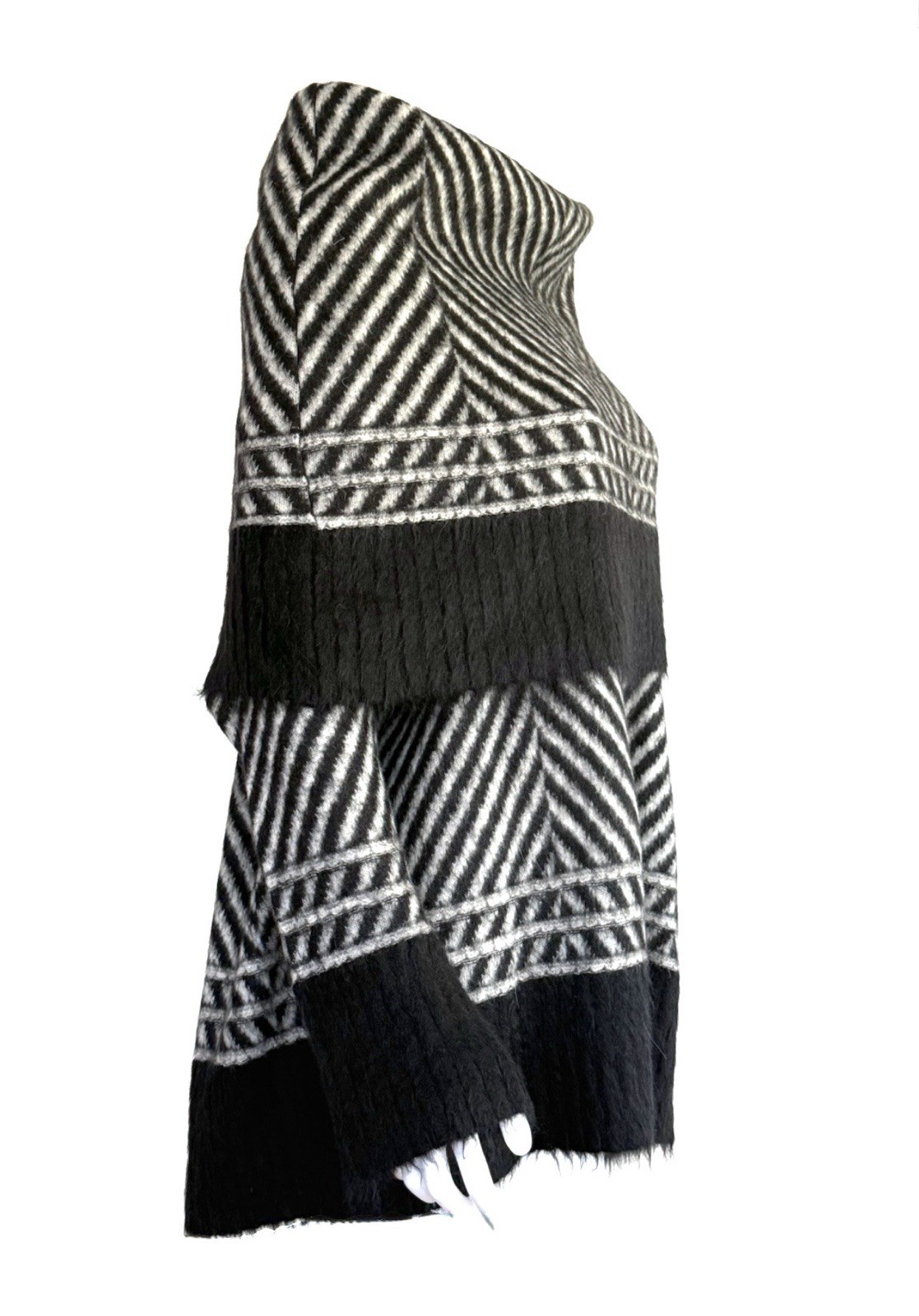 *JOHN GALLIANO* Vintage F/W 1999 „Maori” Oversized Chevron Knit Mohair Sweater