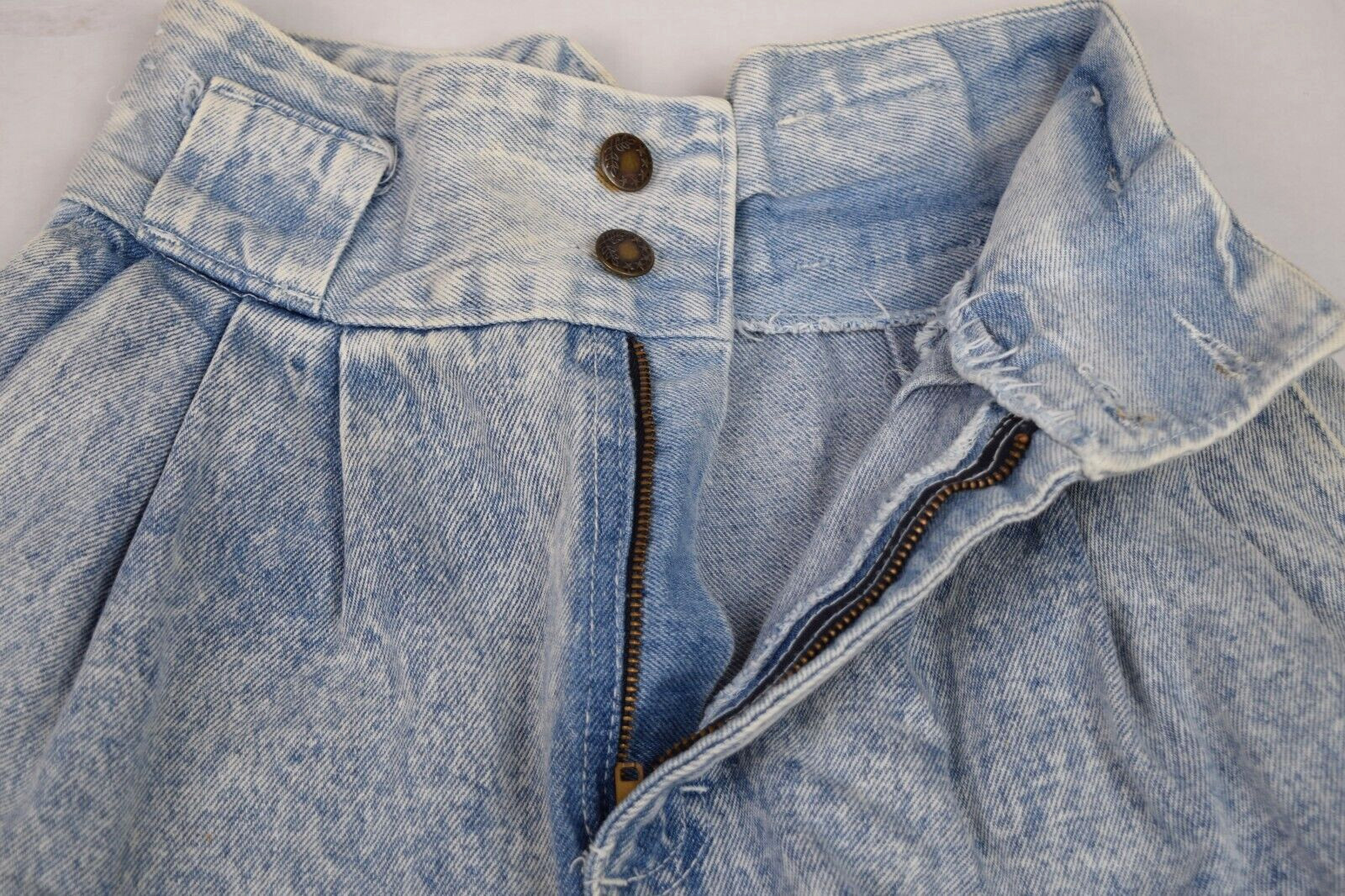 Vintage Shorts Watch LA Size XS/S 80s Denim High Waist Pleat Baggy 2 Button Zip