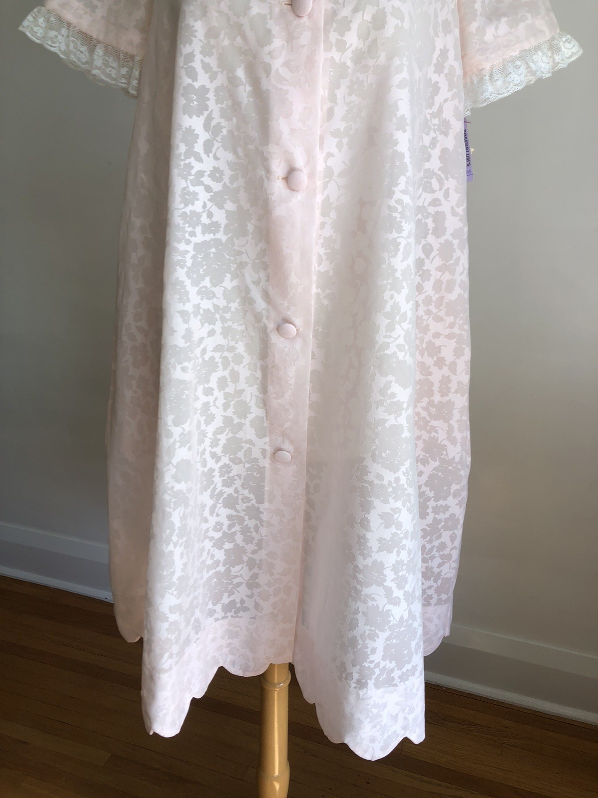 STUNNING VTG NWT EYEFUL By The “Flaums” Pink & White Lace Housedress Nightgown S