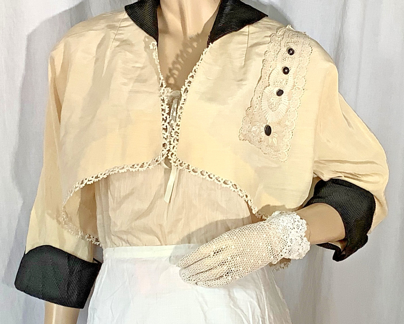 antique Edwardian jacket Bolero ivory Spencer lace trim 3/4 sleeve M cuff Faille