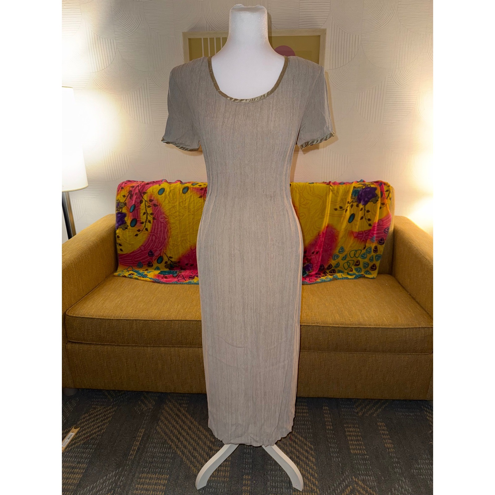 Vintage All That Jazz Taupe Crinkle Maxi Dress Short Sleeve tie back Size 9/10