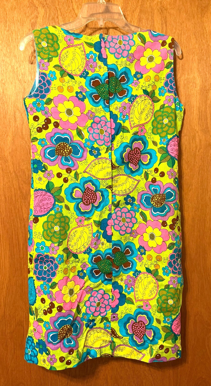 Vintage 1960’s Style Sleeveless Vibrant Psychedelic Floral Shift Dress – Medium