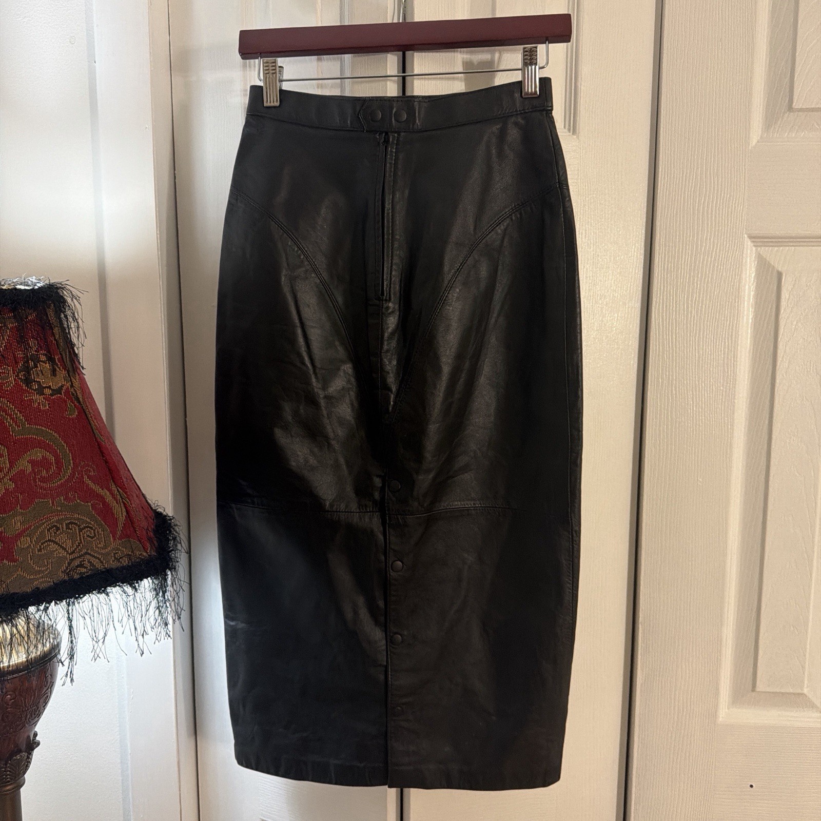 Tarazzia Women’s Vintage Black Leather Skirt Regular Size 5/6 MPN B35588